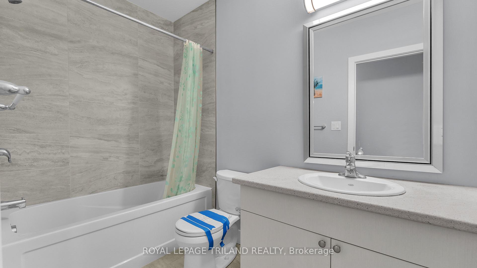 Photo 21 of 2284 Evans Boulevard, London, South U — HOMEH