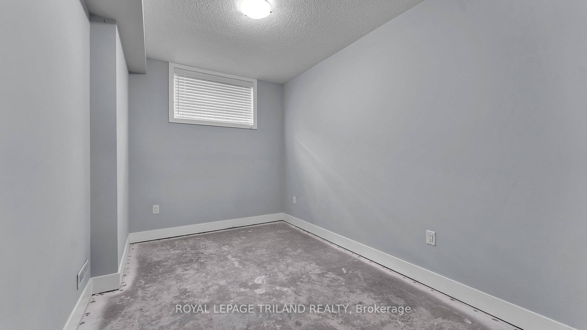 Photo 22 of 2284 Evans Boulevard, London, South U — HOMEH