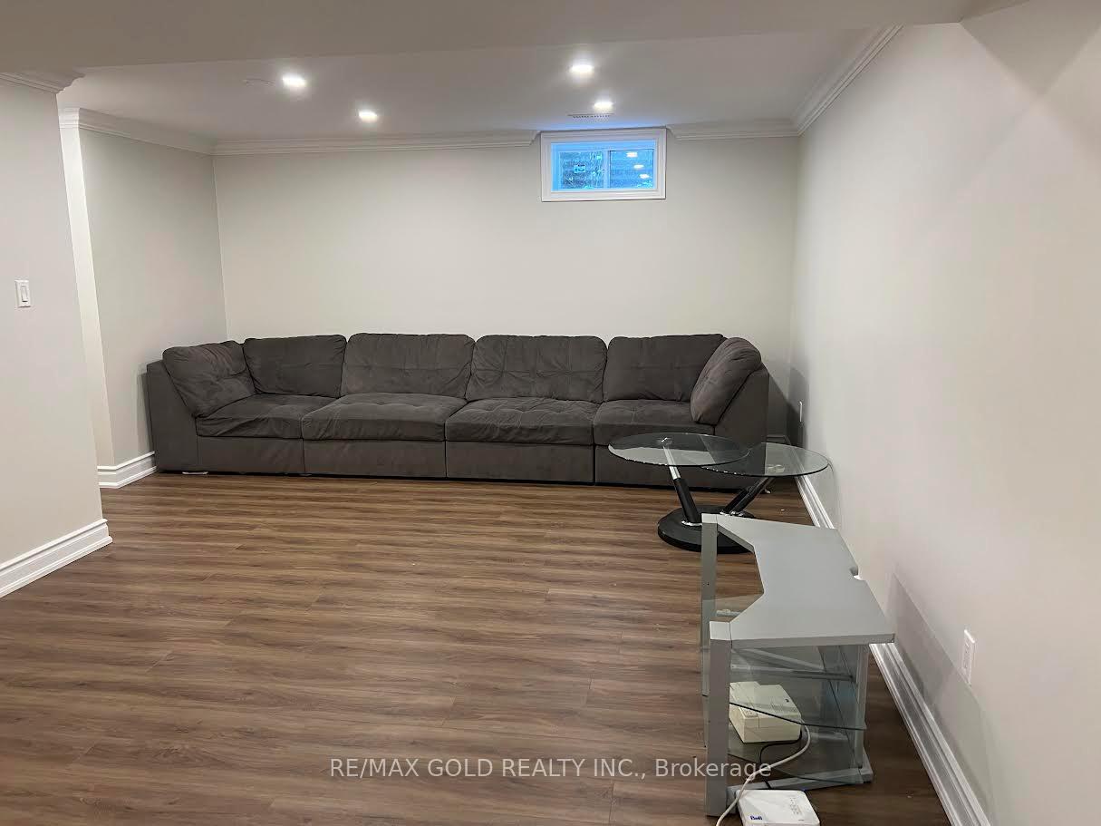 Photo 3 of Unit Lower, 3125 Lednier Terrace, Mississauga, Applewood — HOMEH