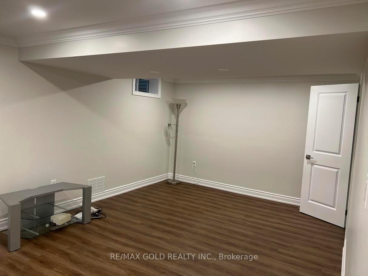 Photo 5 of Unit Lower, 3125 Lednier Terrace, Mississauga, Applewood — HOMEH