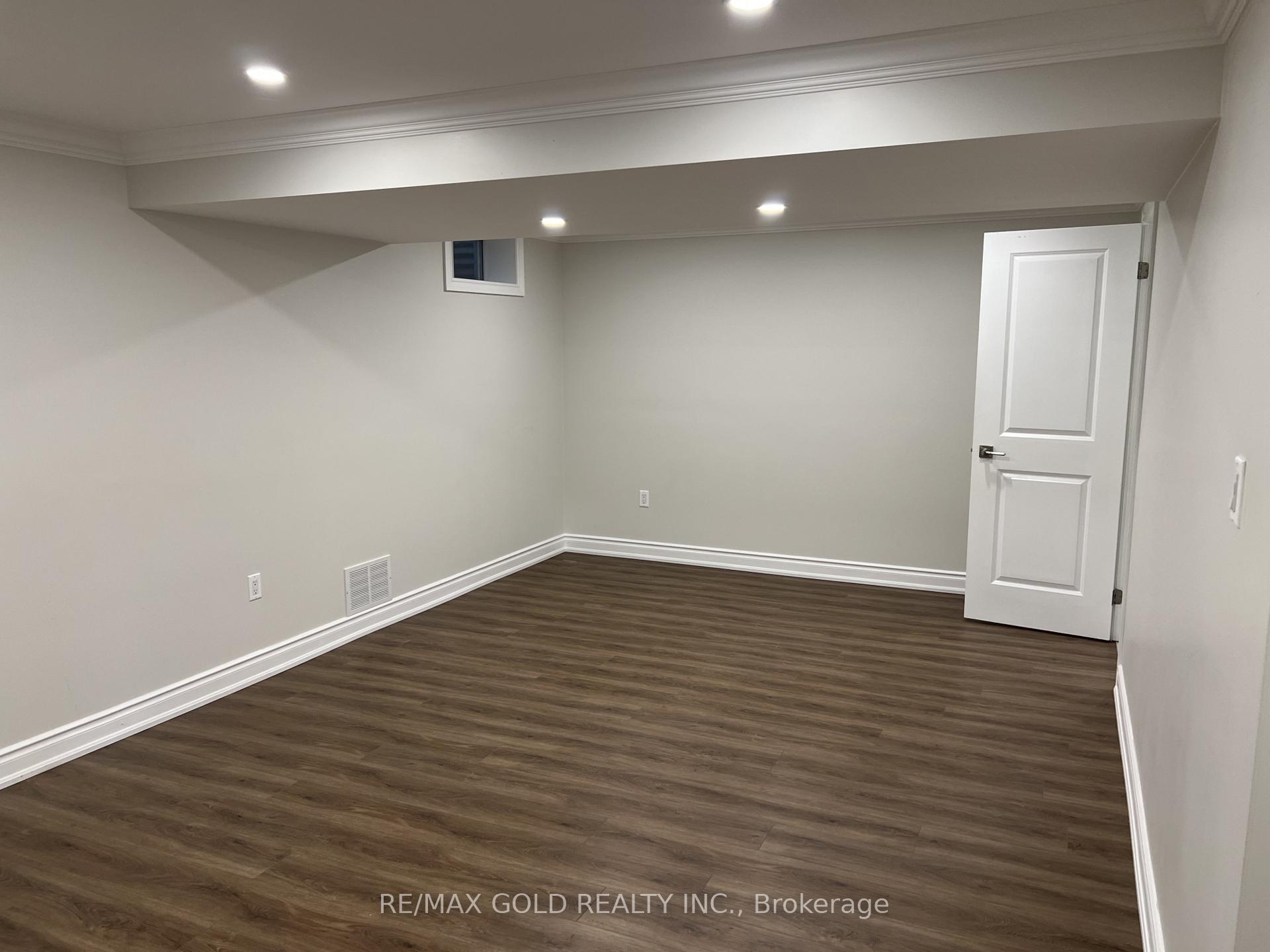 Photo 17 of Unit Lower, 3125 Lednier Terrace, Mississauga, Applewood — HOMEH