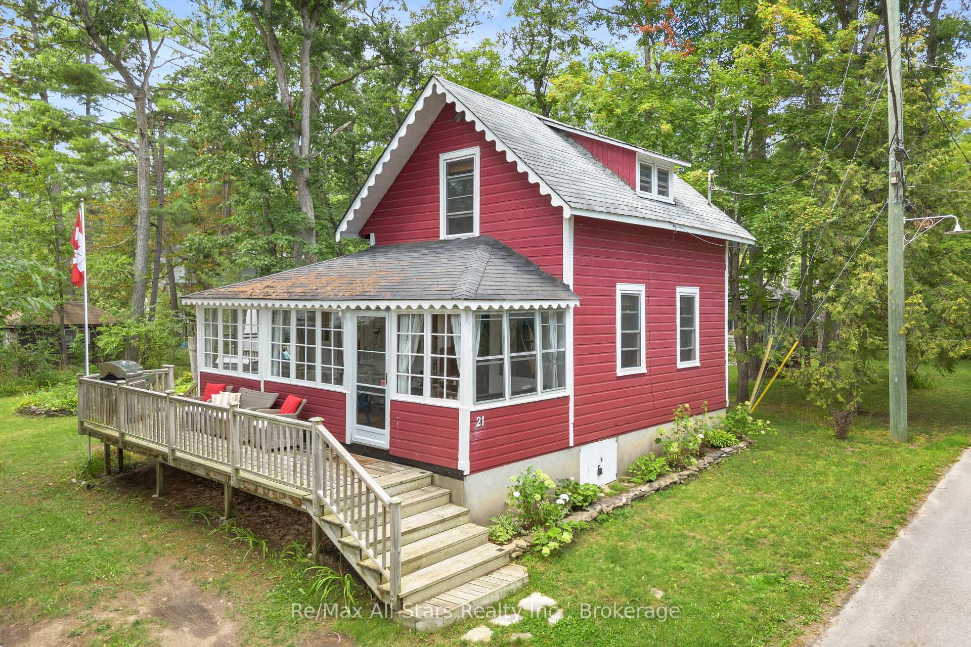 Photo 33 of 21 Third Street, Kawartha Lakes, Fenelon — HOMEH