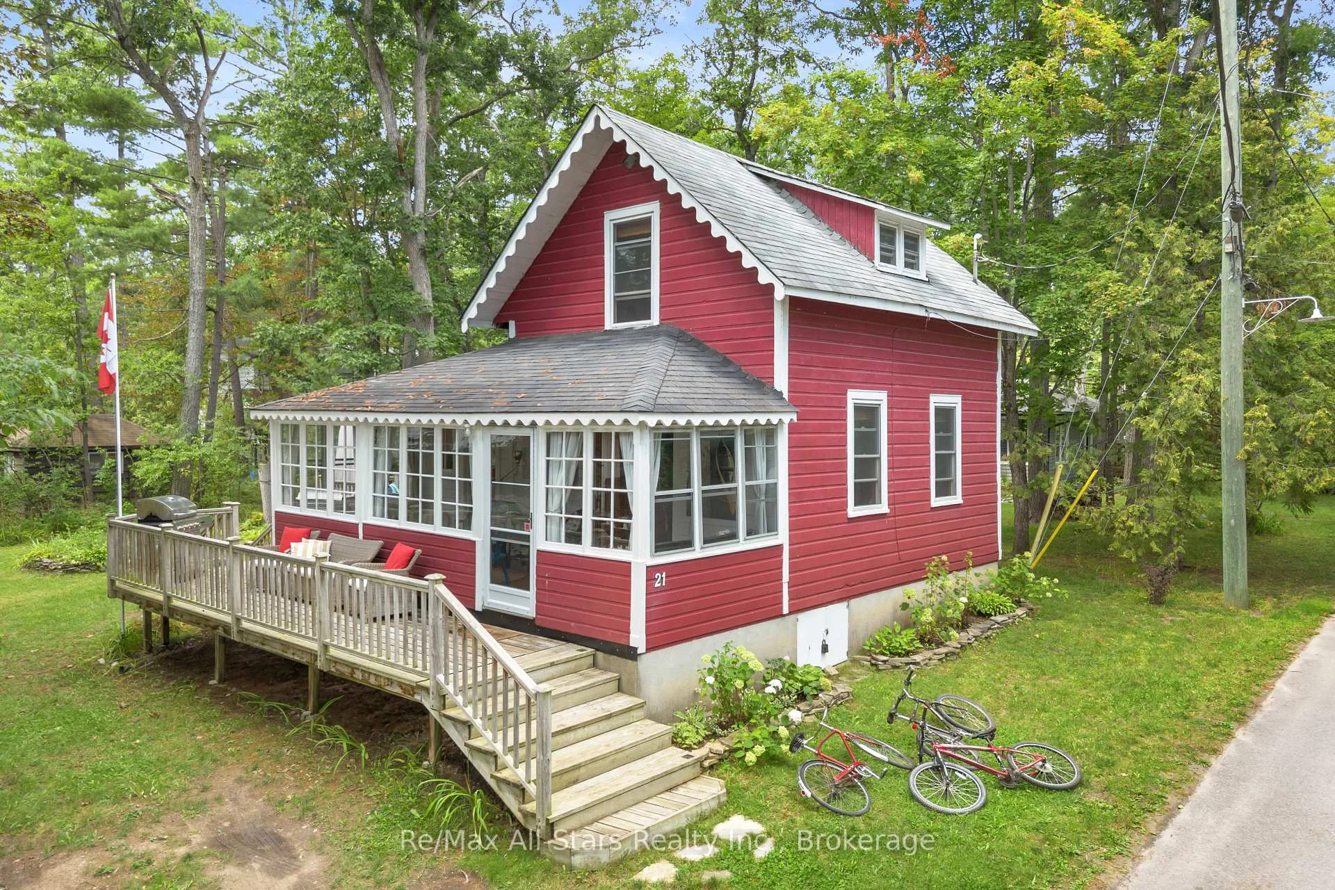 Photo 1 of 21 Third Street, Kawartha Lakes, Fenelon — HOMEH