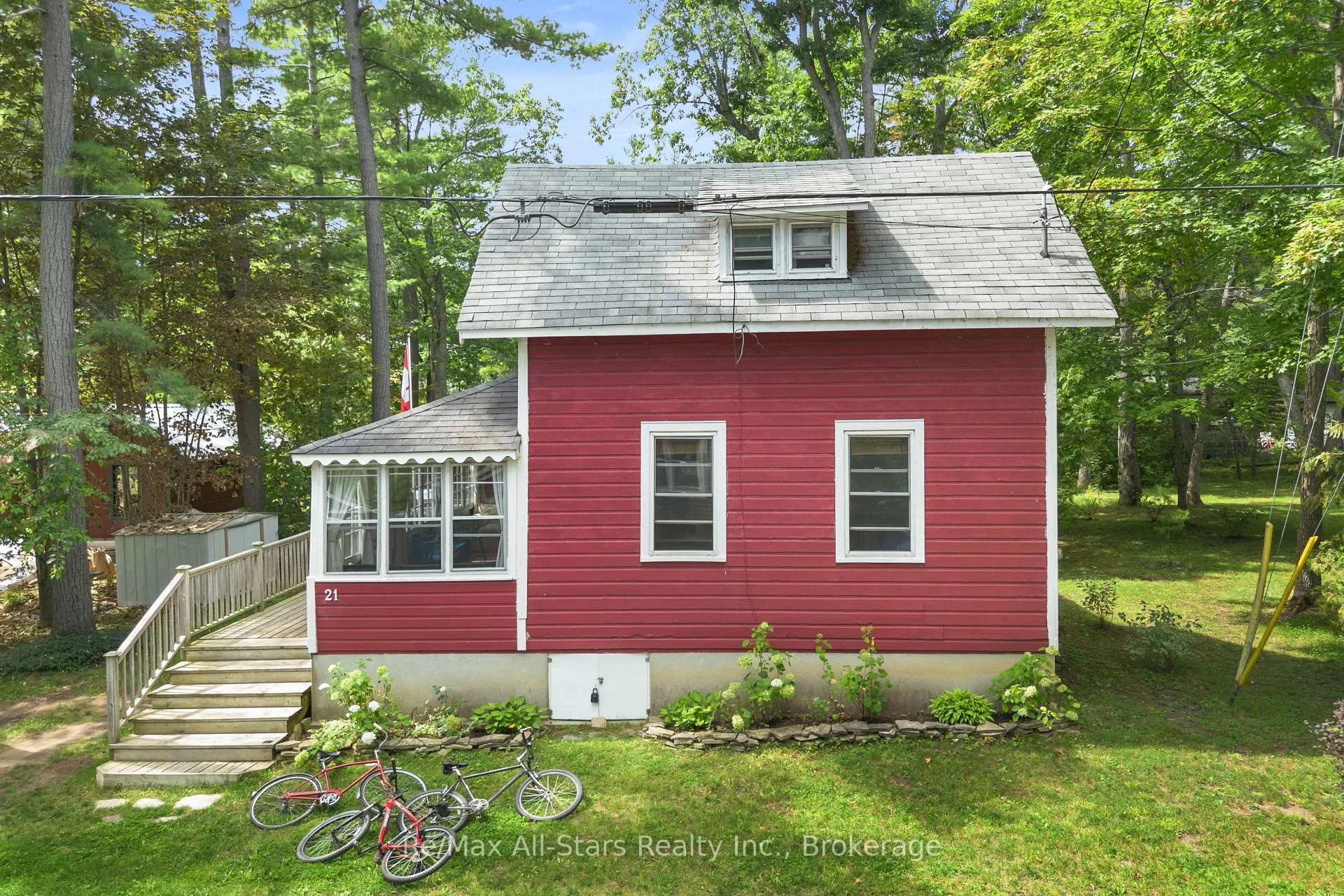 Photo 4 of 21 Third Street, Kawartha Lakes, Fenelon — HOMEH