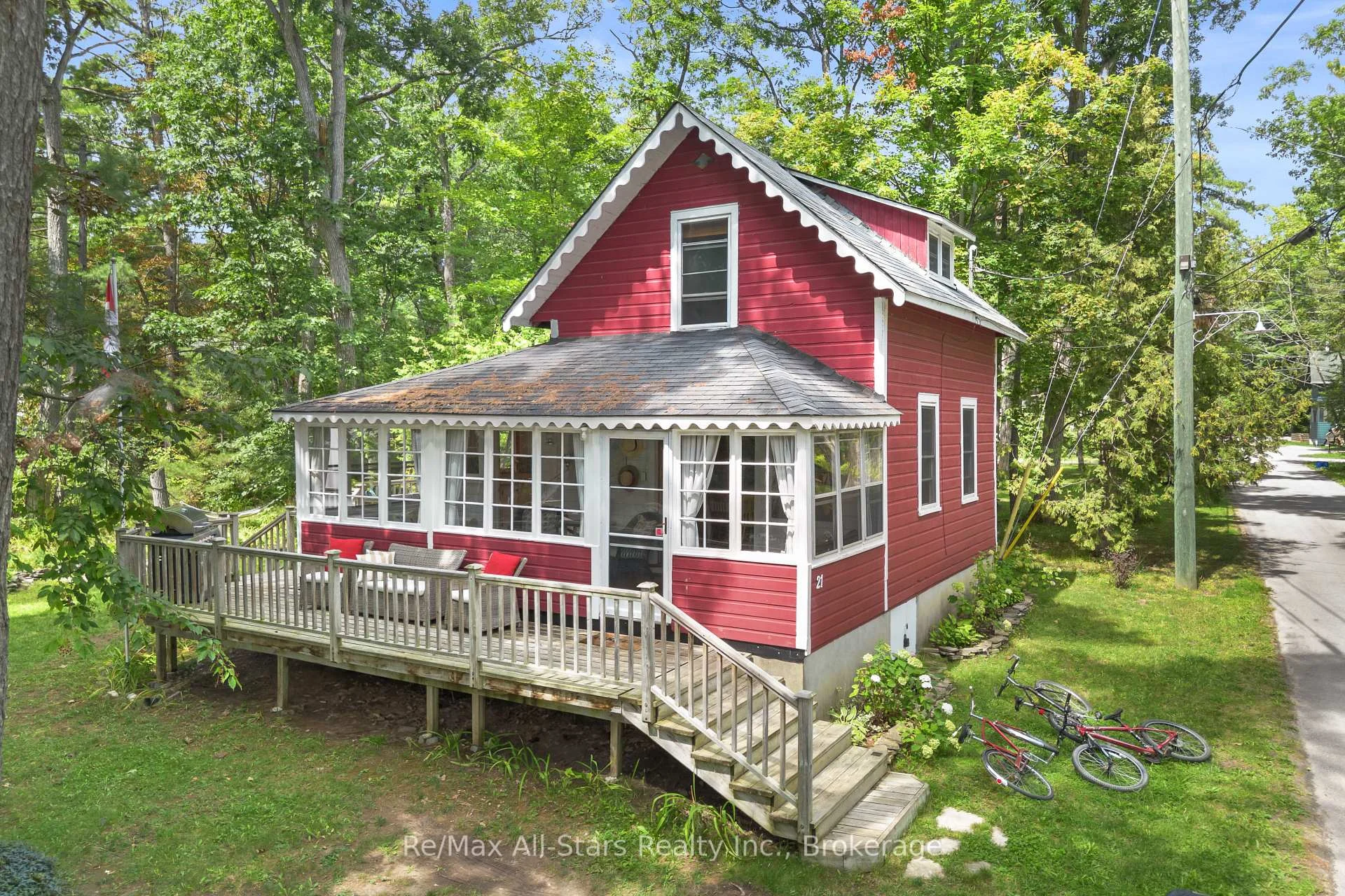 Photo 6 of 21 Third Street, Kawartha Lakes, Fenelon — HOMEH