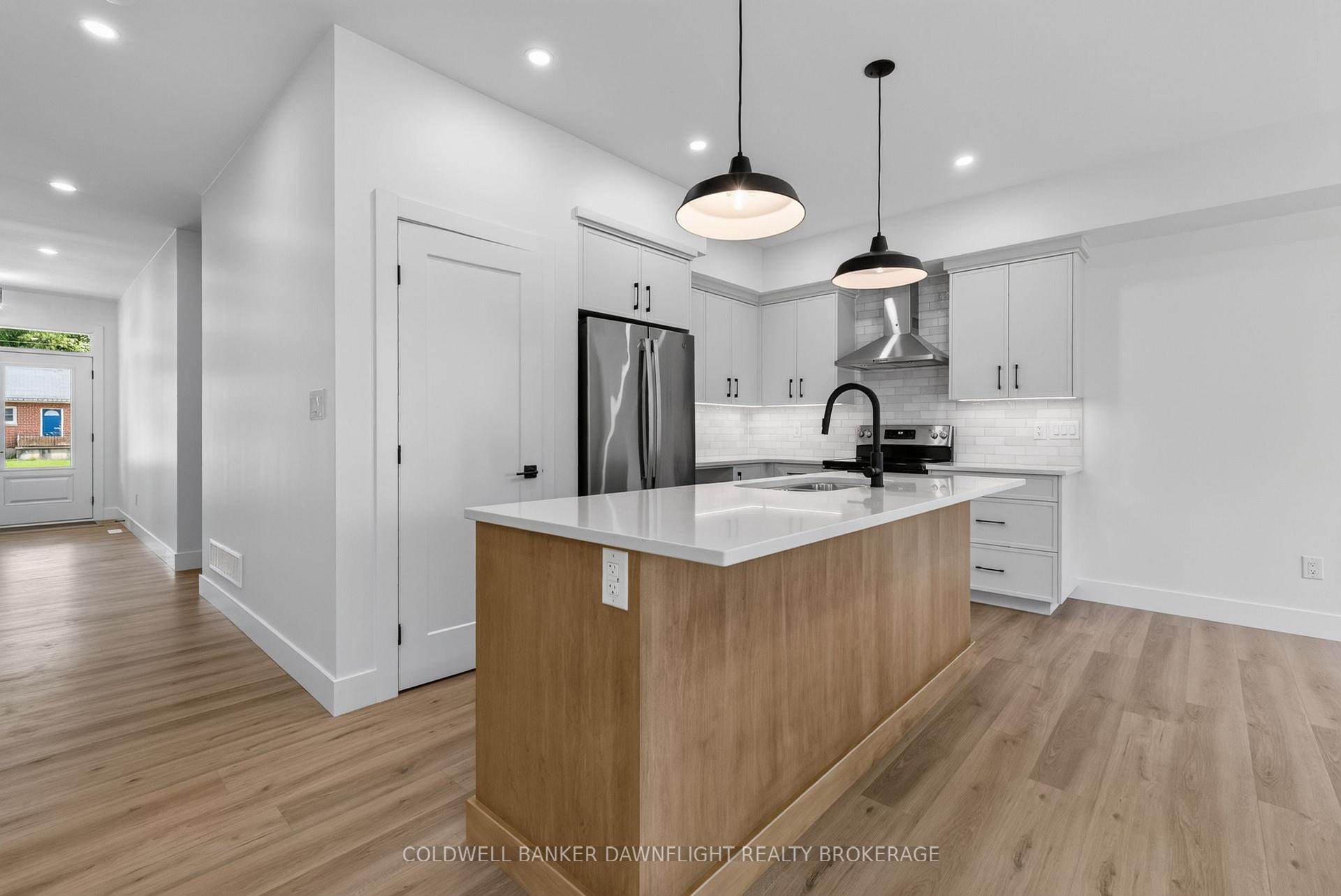 Photo 8 of 117 James Street, North Middlesex, Ailsa Craig — HOMEH