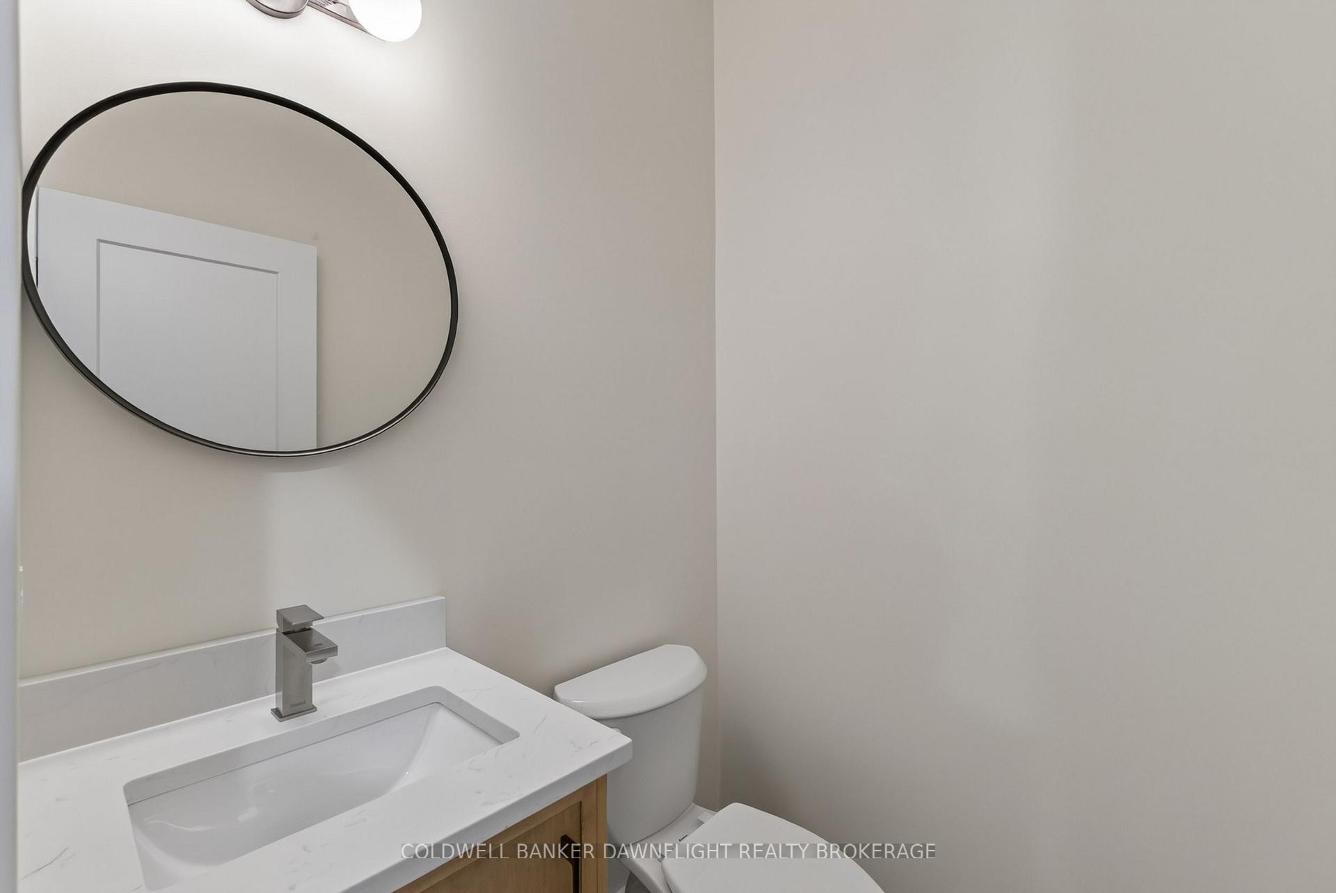 Photo 10 of 117 James Street, North Middlesex, Ailsa Craig — HOMEH