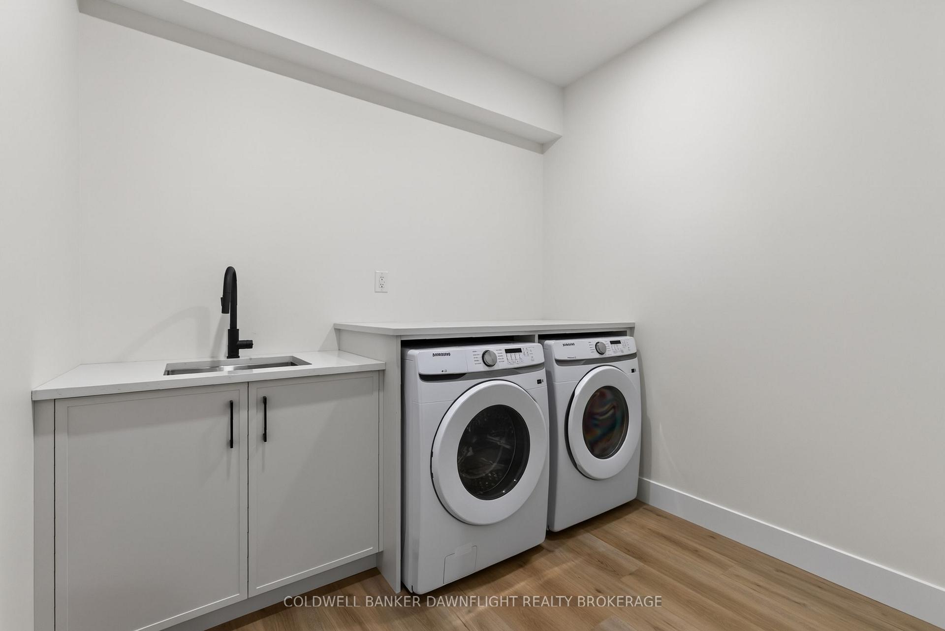 Photo 11 of 117 James Street, North Middlesex, Ailsa Craig — HOMEH