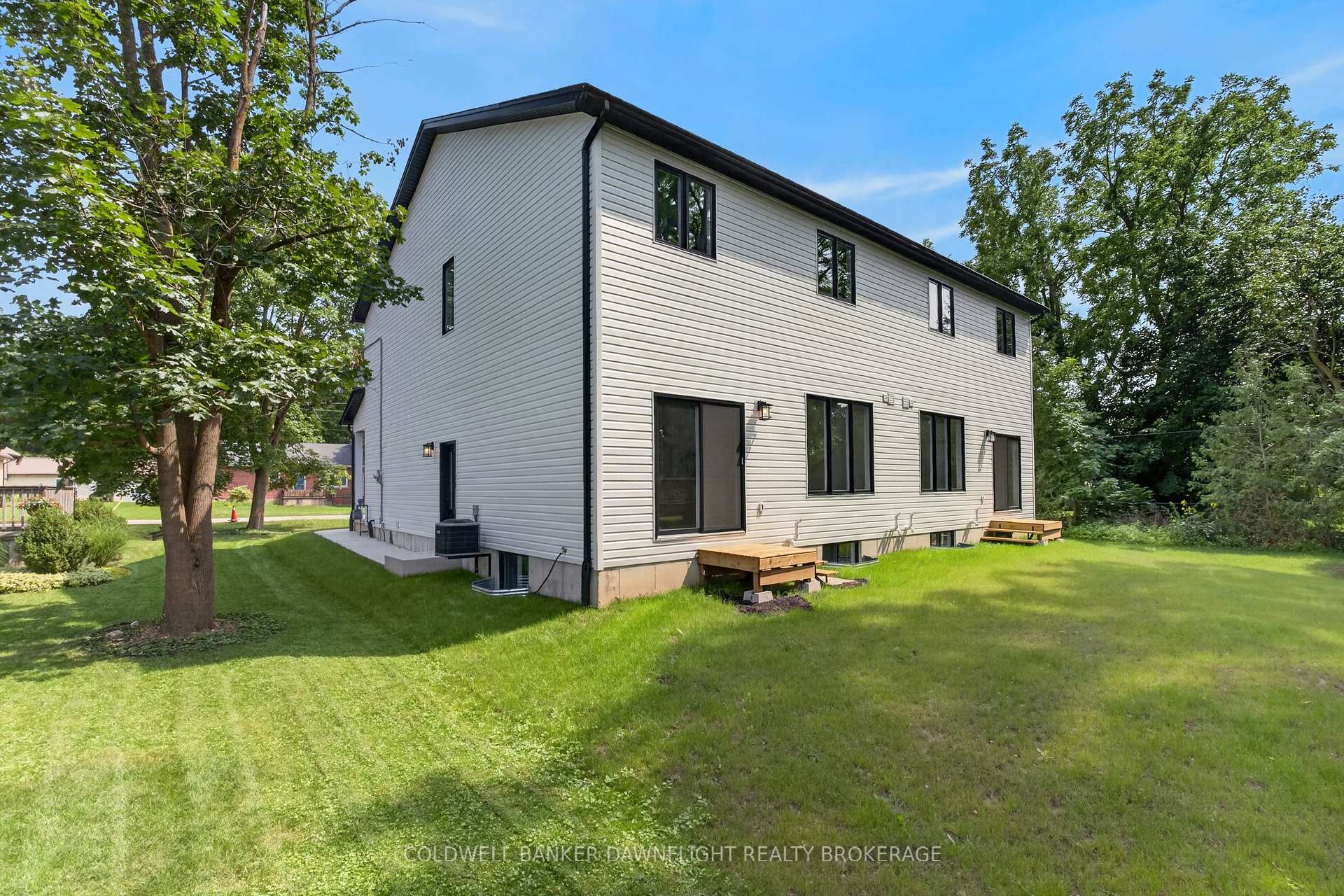 Photo 32 of 117 James Street, North Middlesex, Ailsa Craig — HOMEH