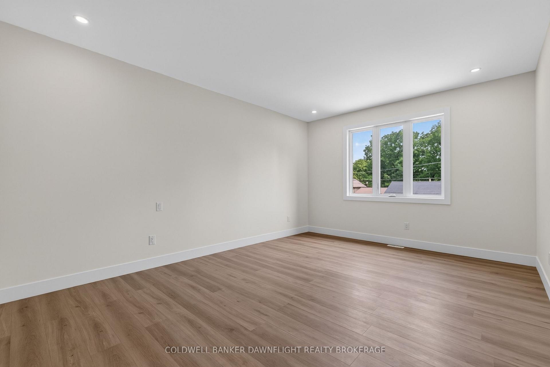 Photo 13 of 119 James Street, North Middlesex, Ailsa Craig — HOMEH