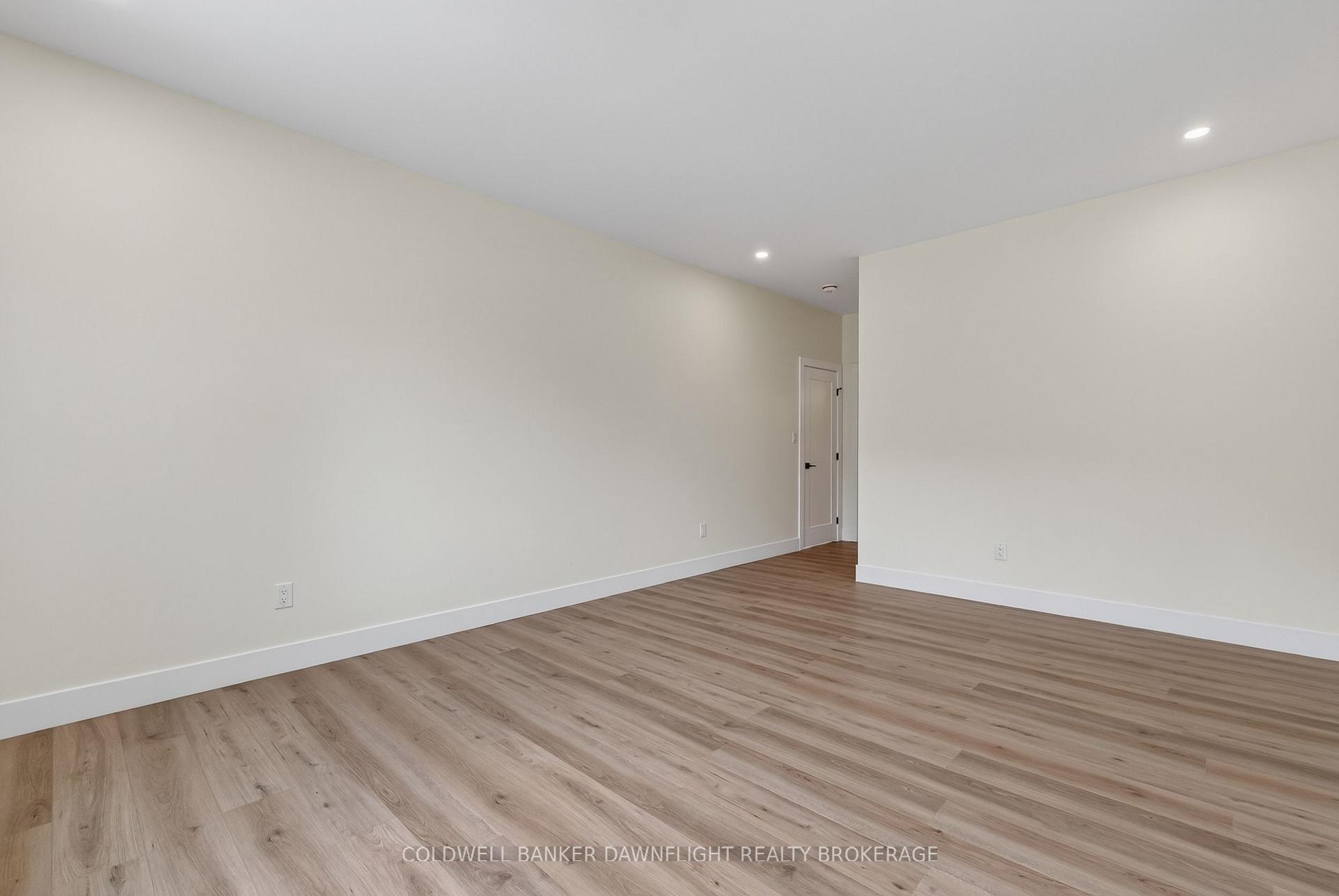 Photo 15 of 119 James Street, North Middlesex, Ailsa Craig — HOMEH
