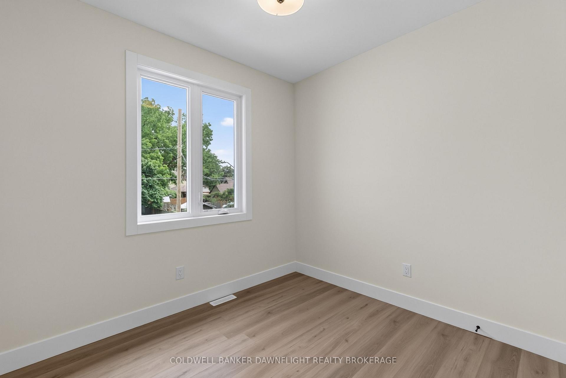 Photo 20 of 119 James Street, North Middlesex, Ailsa Craig — HOMEH