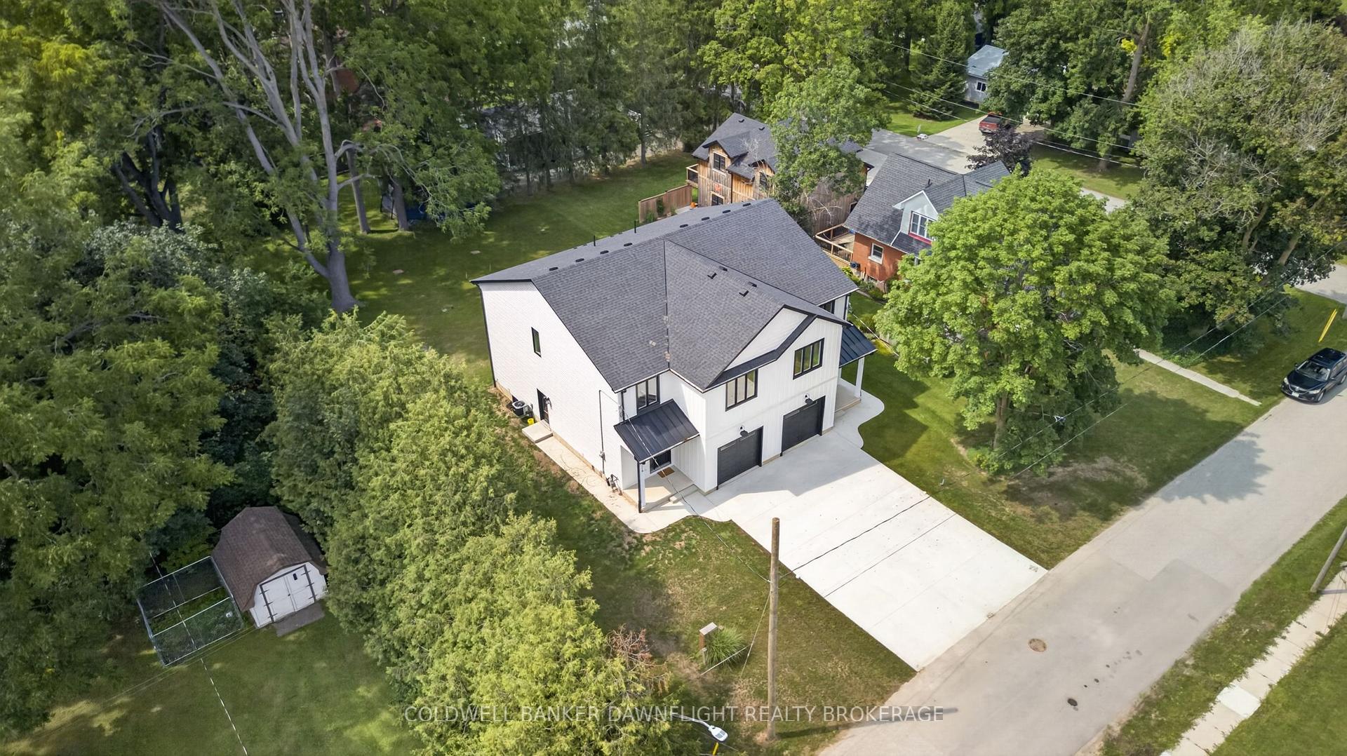 Photo 35 of 119 James Street, North Middlesex, Ailsa Craig — HOMEH