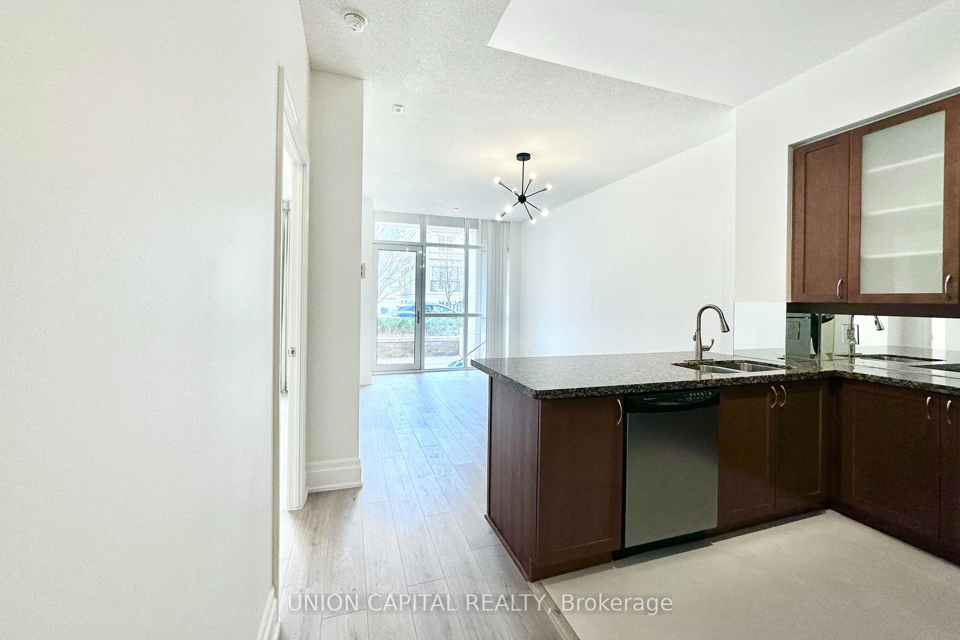 Photo 6 of Unit 120, 39 Upper Duke Crescent, Markham, Unionville — HOMEH