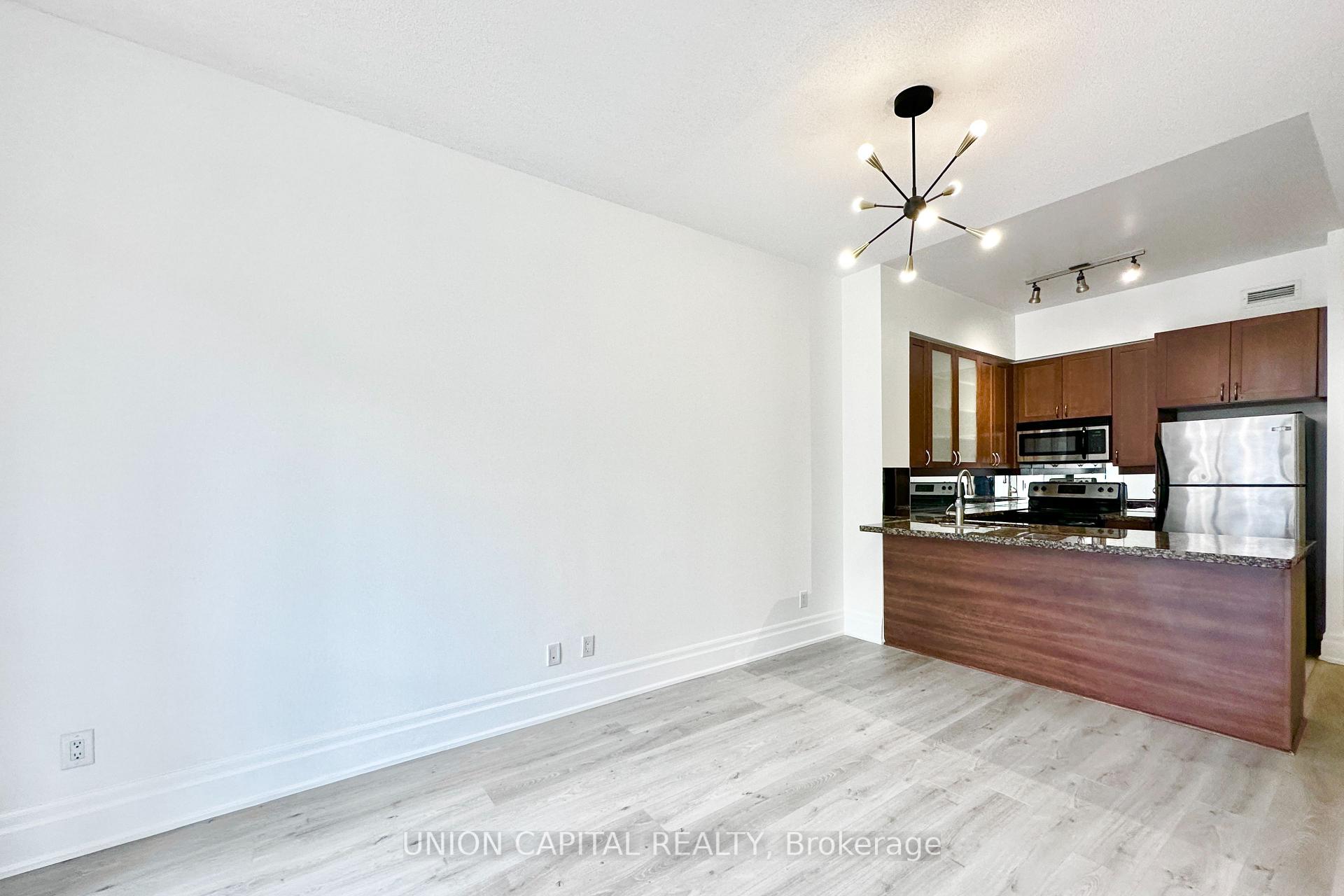 Photo 11 of Unit 120, 39 Upper Duke Crescent, Markham, Unionville — HOMEH