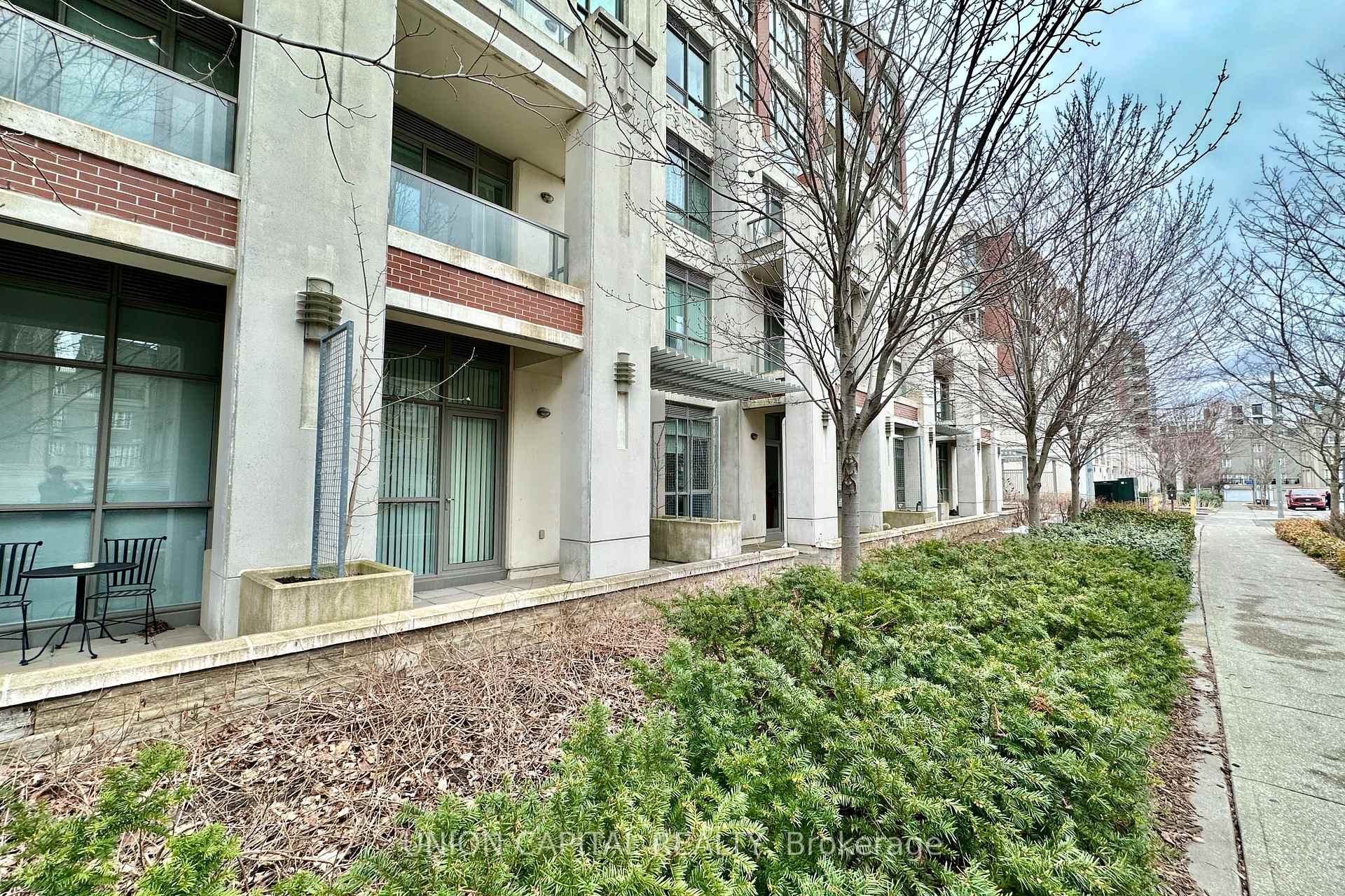 Photo 27 of Unit 120, 39 Upper Duke Crescent, Markham, Unionville — HOMEH