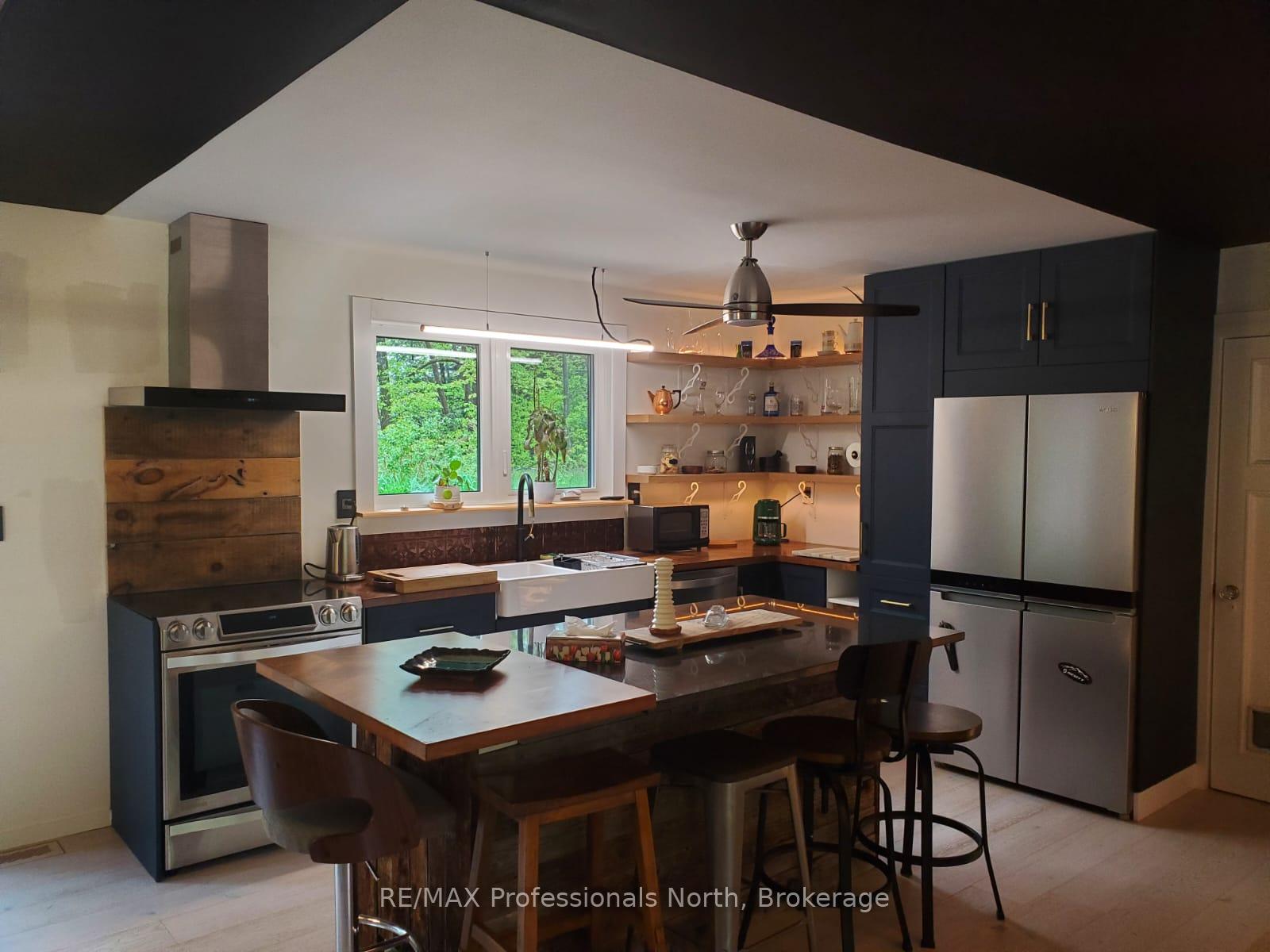 Photo 5 of 1460 Peterson Road, Bracebridge, Draper — HOMEH
