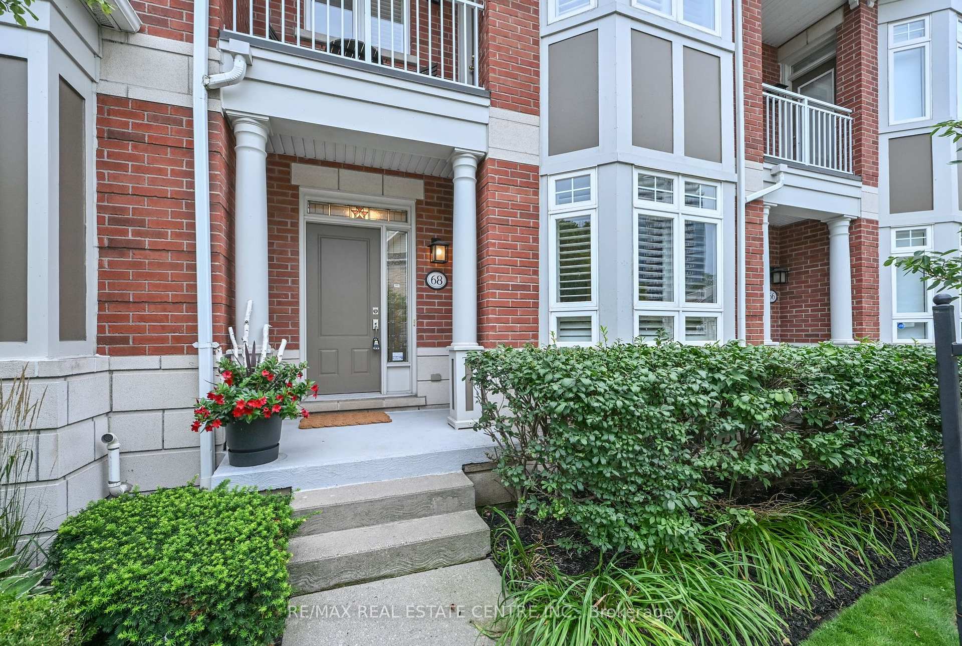 Photo 2 of Unit 43, 68 Compass Way, Mississauga, Port Credit — HOMEH