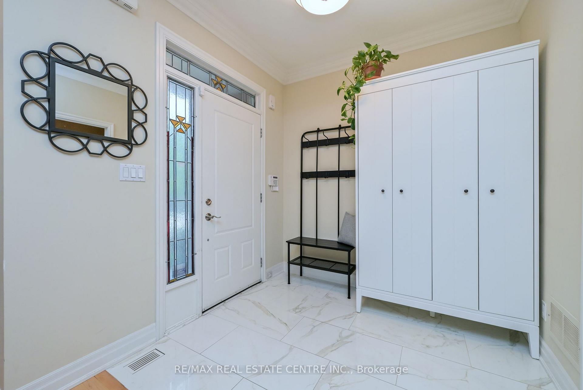 Photo 3 of Unit 43, 68 Compass Way, Mississauga, Port Credit — HOMEH