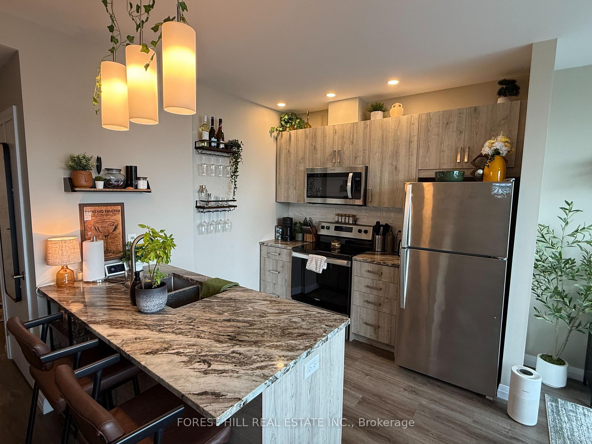 Photo 3 of Unit 602, 60 Charles Street W, Kitchener, City Commercial Core — HOMEH