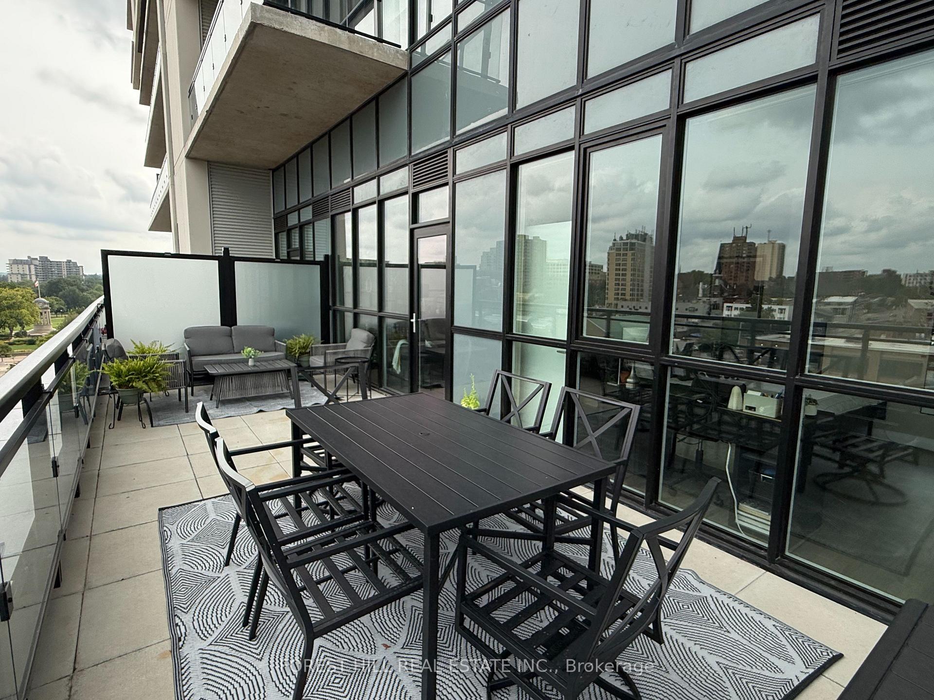 Photo 10 of Unit 602, 60 Charles Street W, Kitchener, City Commercial Core — HOMEH