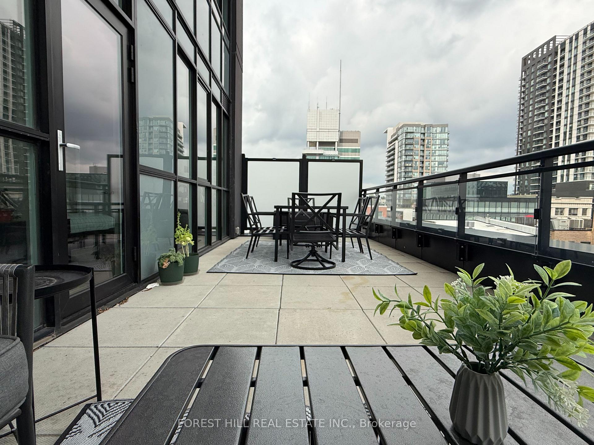 Photo 11 of Unit 602, 60 Charles Street W, Kitchener, City Commercial Core — HOMEH