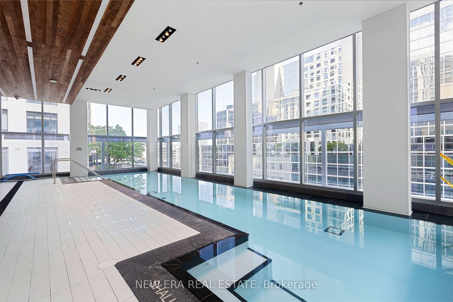 Photo 3 of Unit 2106, 88 Scott Street, Toronto, Church-Yonge Corridor — HOMEH