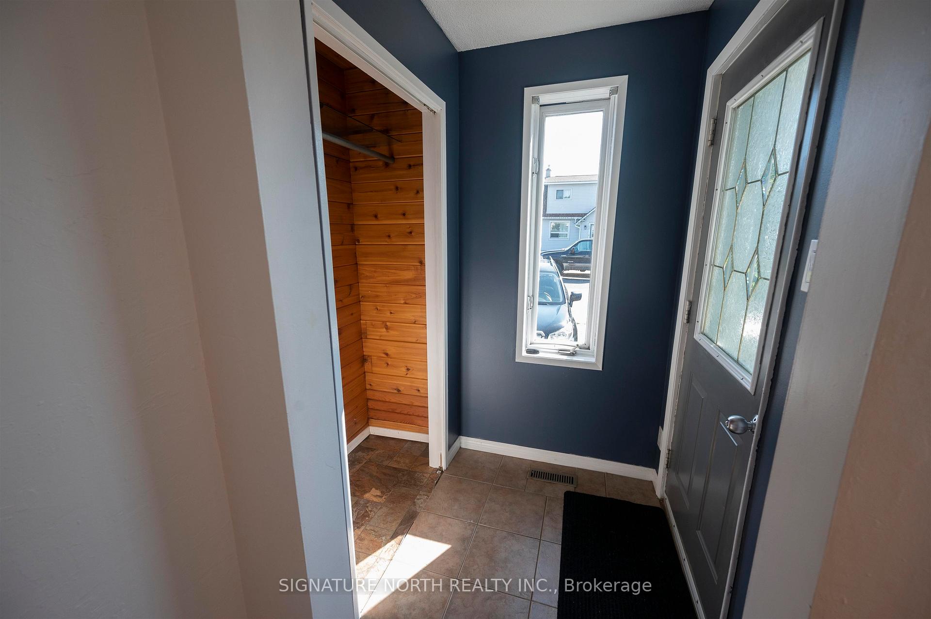 Photo 2 of 735 Ernestine Avenue, Thunder Bay, Westfort — HOMEH