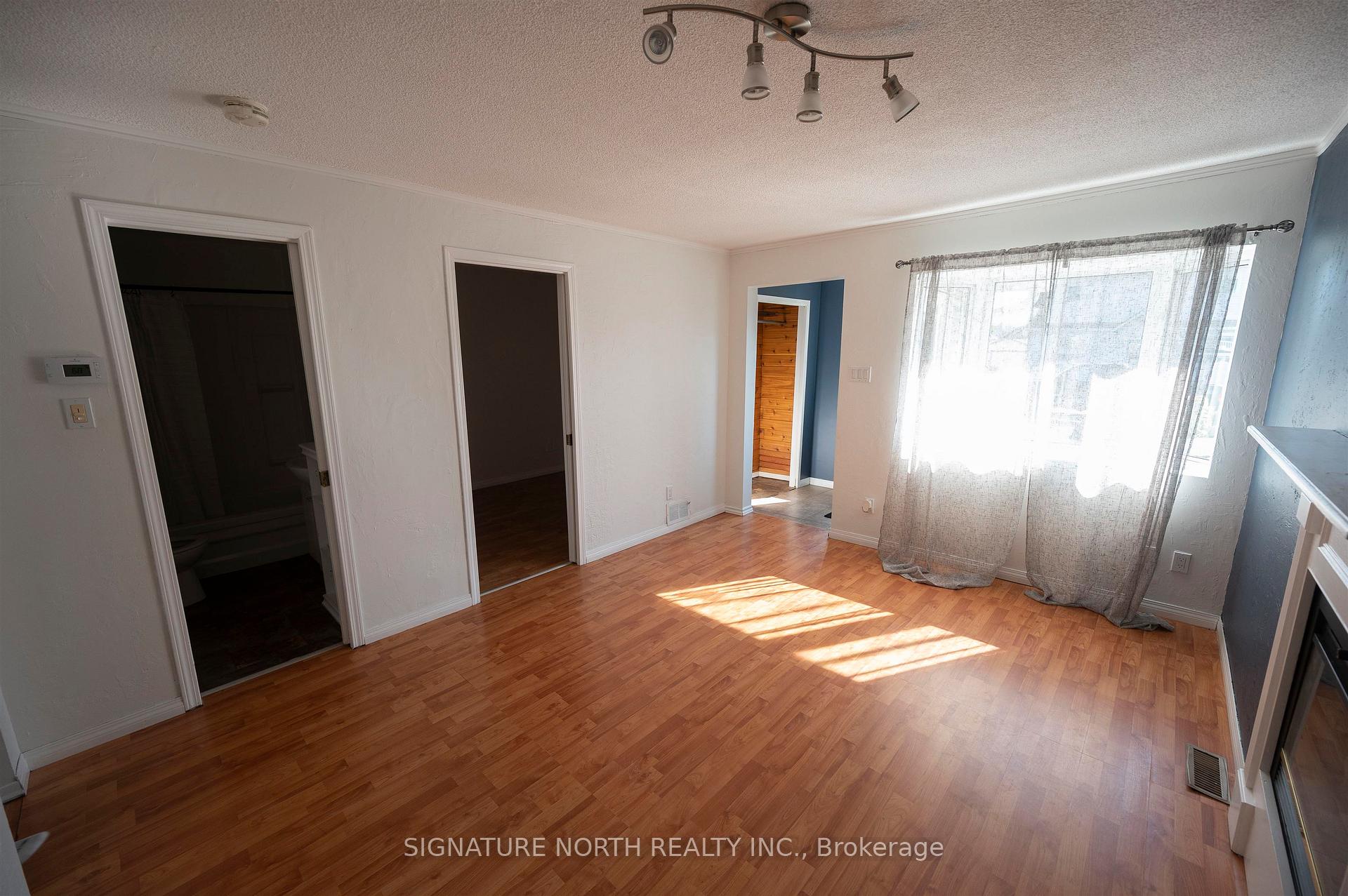 Photo 3 of 735 Ernestine Avenue, Thunder Bay, Westfort — HOMEH