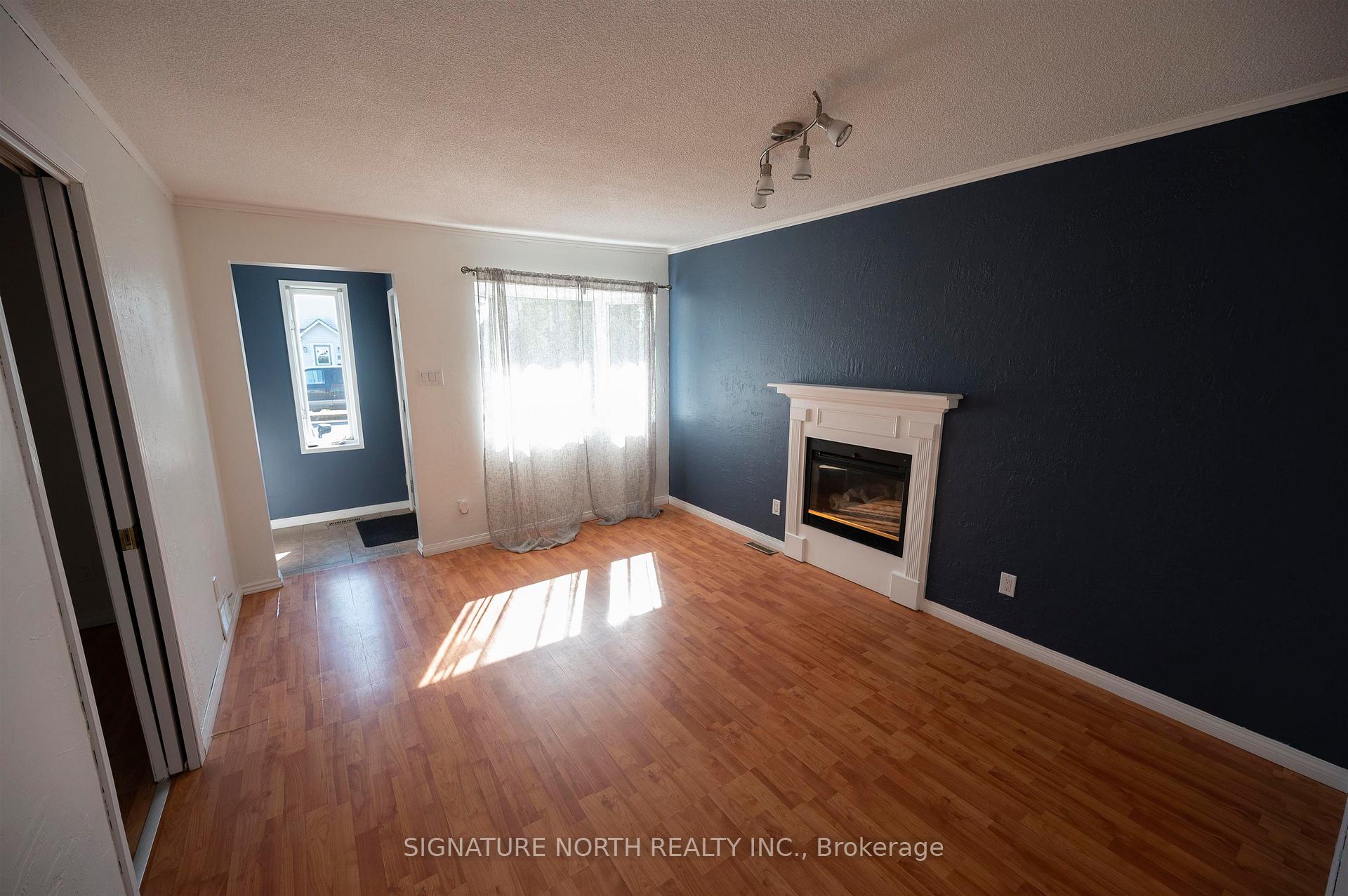 Photo 4 of 735 Ernestine Avenue, Thunder Bay, Westfort — HOMEH