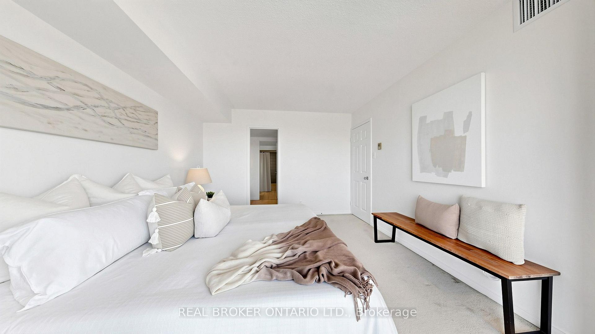 Photo 21 of Unit 2108, 99 Harbour Square, Toronto, Waterfront Communities — HOMEH