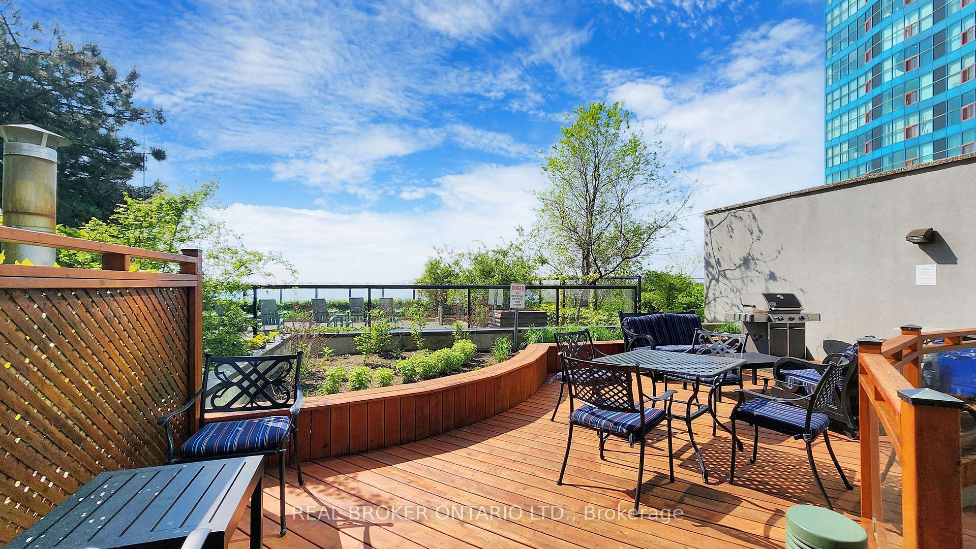 Photo 39 of Unit 2108, 99 Harbour Square, Toronto, Waterfront Communities — HOMEH