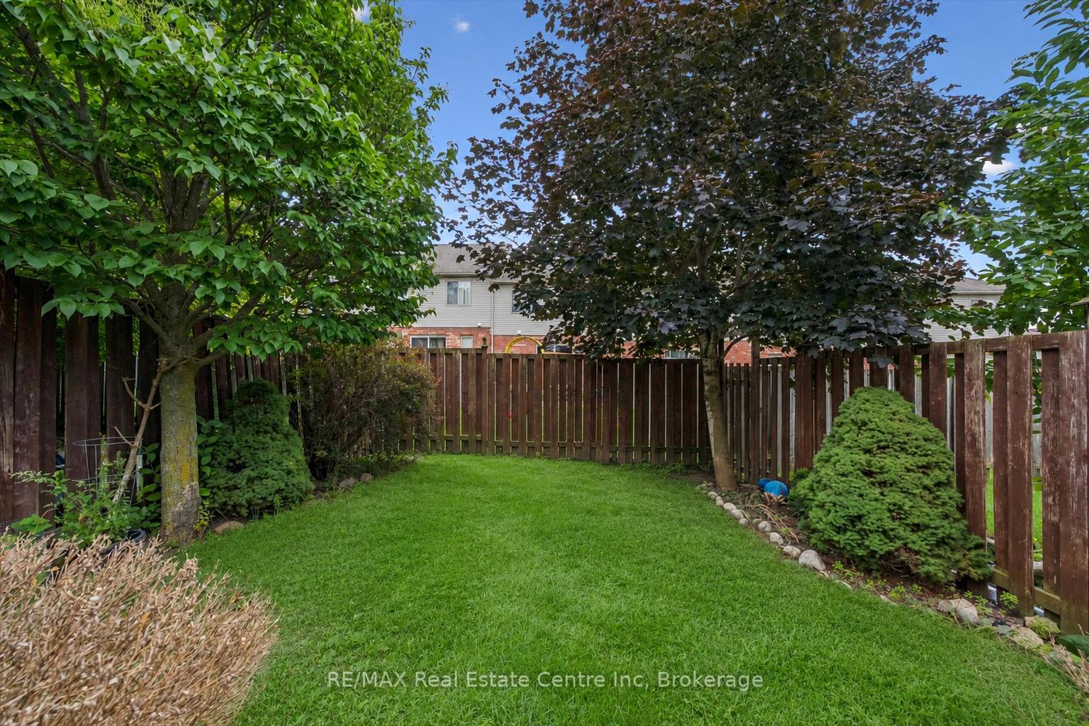 Photo 15 of 53 Washburn Drive, Guelph, Grange Road — HOMEH