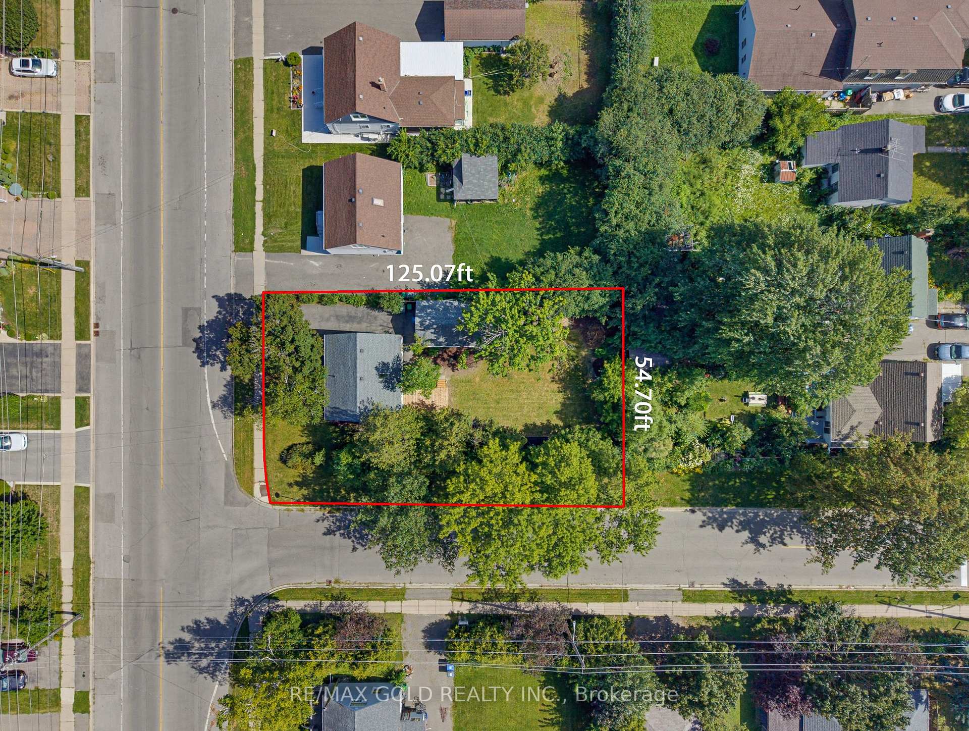 Photo 3 of 23 Pleasantview Avenue, Brampton, Brampton West — HOMEH