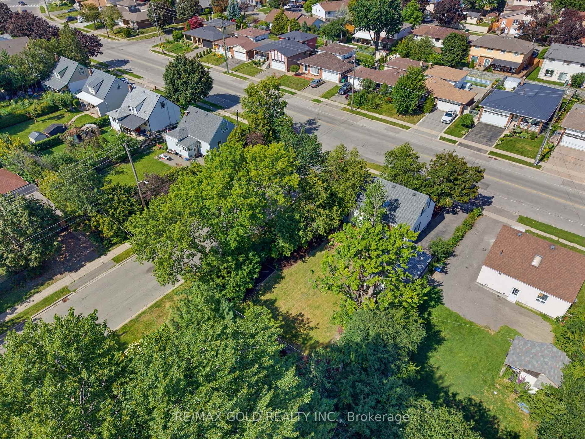 Photo 26 of 23 Pleasantview Avenue, Brampton, Brampton West — HOMEH