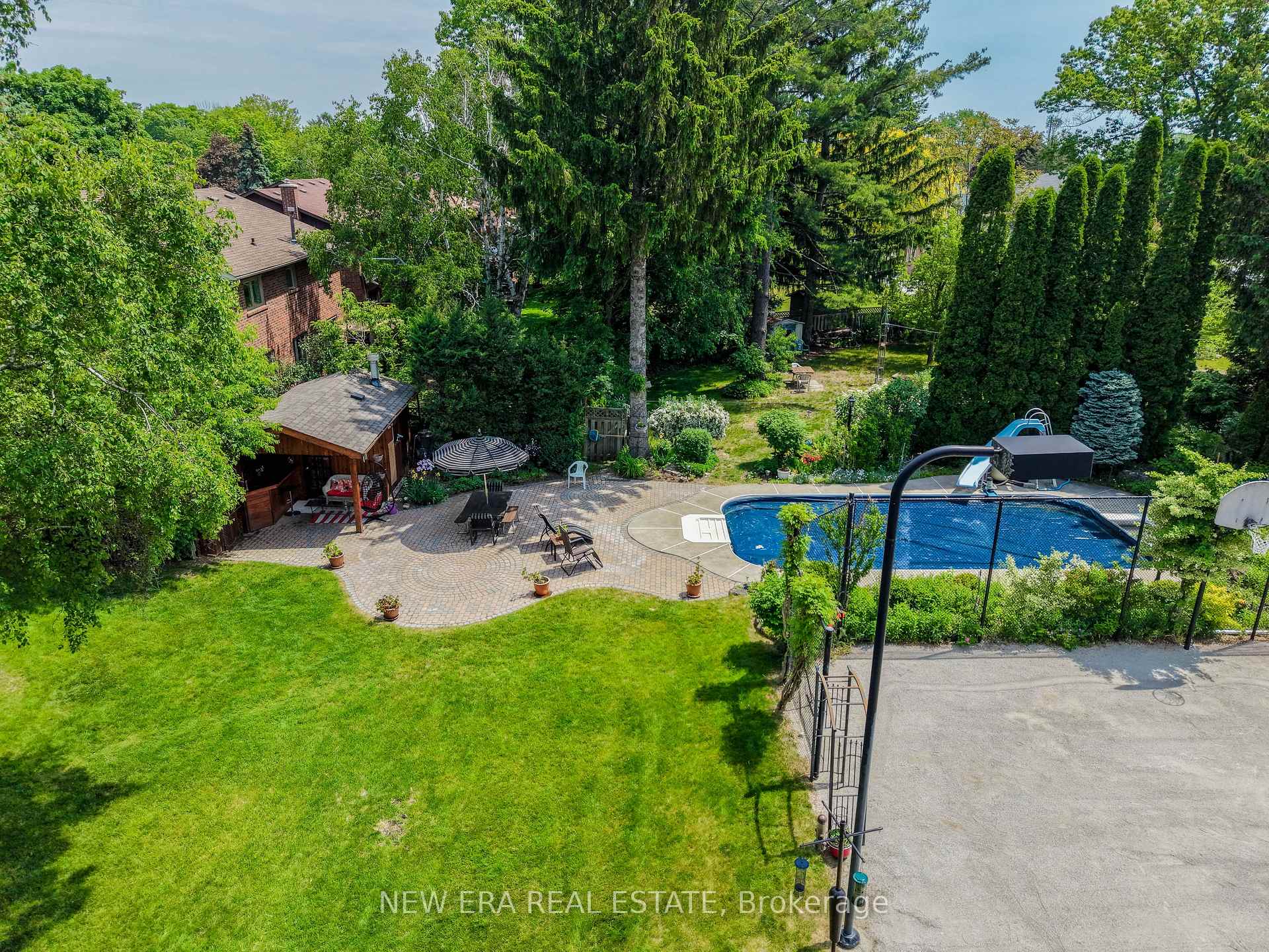 Photo 3 of 17 Bobmar Road, Scarborough, Highland Creek — HOMEH