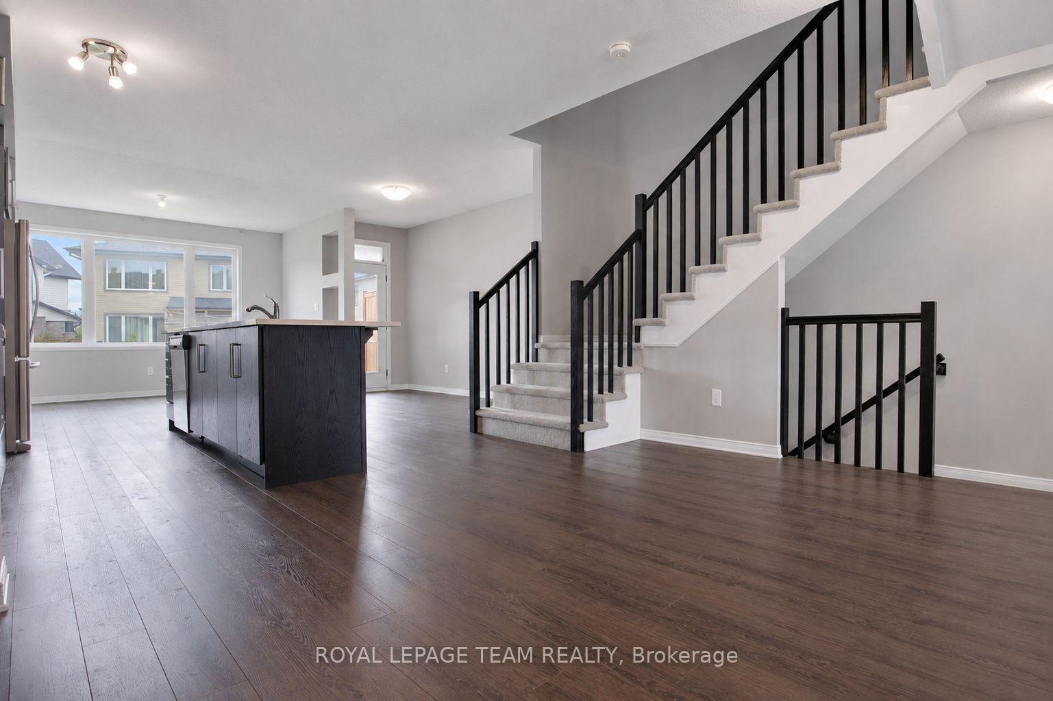 Photo 3 of 487 Cope Drive, Ottawa, Kanata - Emerald Meadows/Trailwest — HOMEH