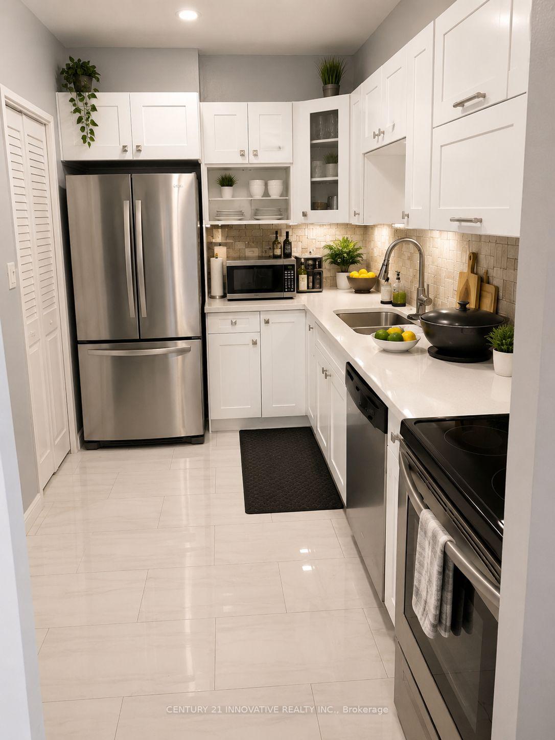 Photo 3 of Unit 609, 1 Massey Square, Toronto, Crescent Town — HOMEH