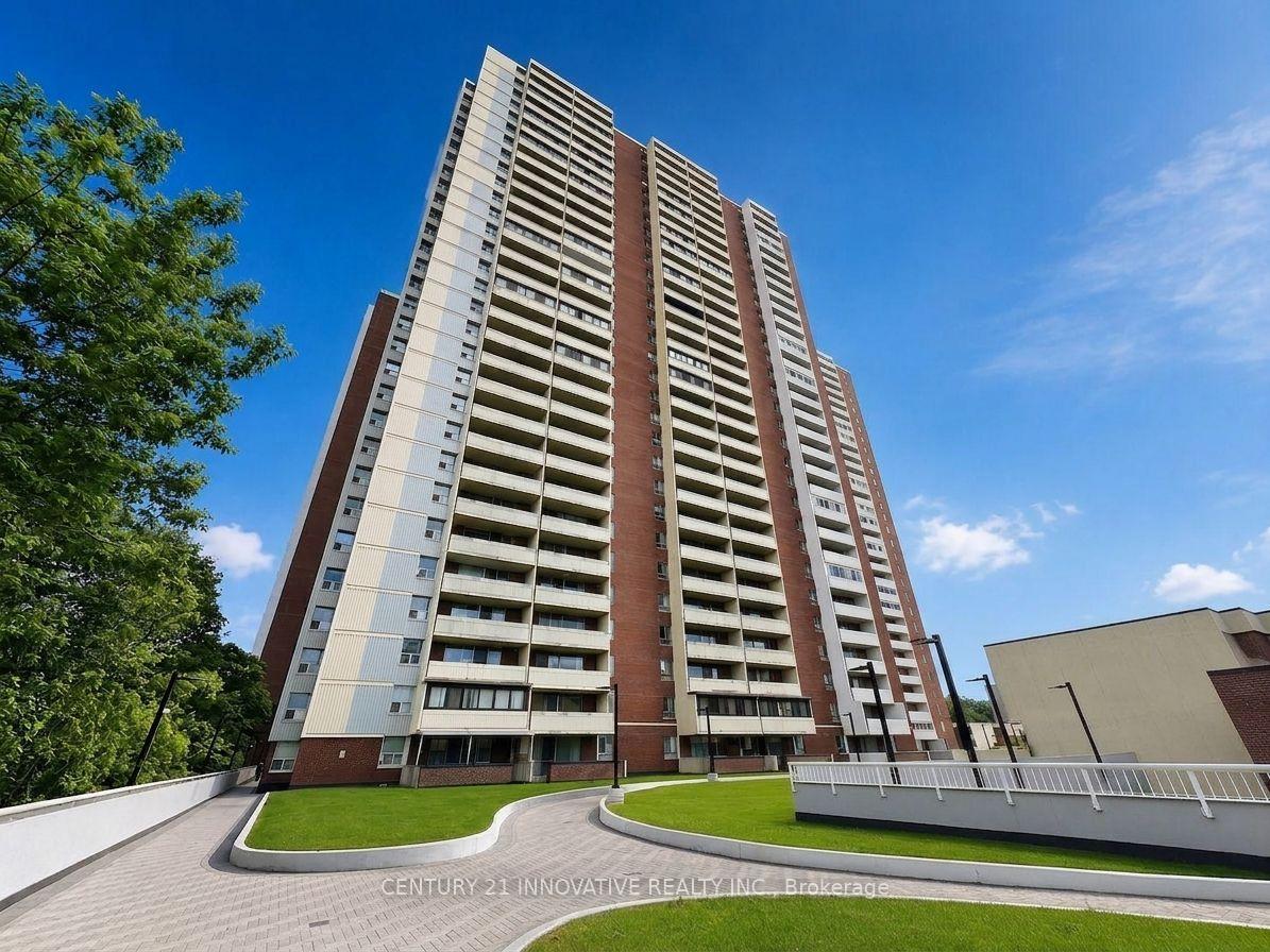 Photo 2 of Unit 609, 1 Massey Square, Toronto, Crescent Town — HOMEH