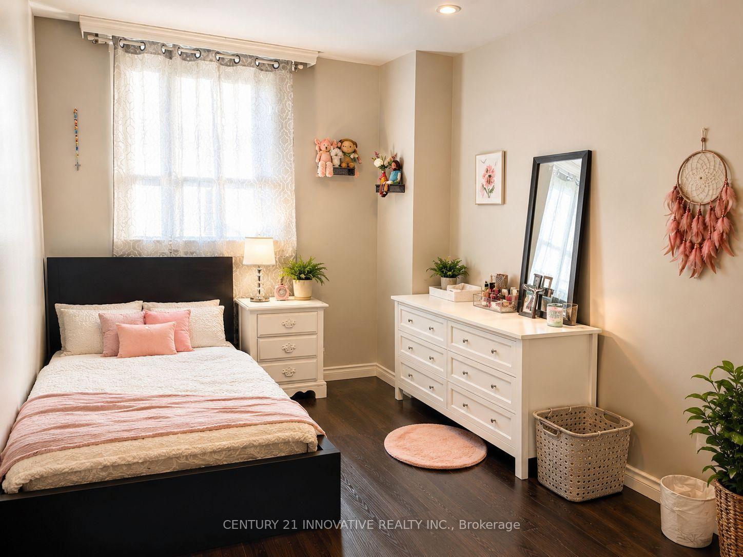 Photo 13 of Unit 609, 1 Massey Square, Toronto, Crescent Town — HOMEH