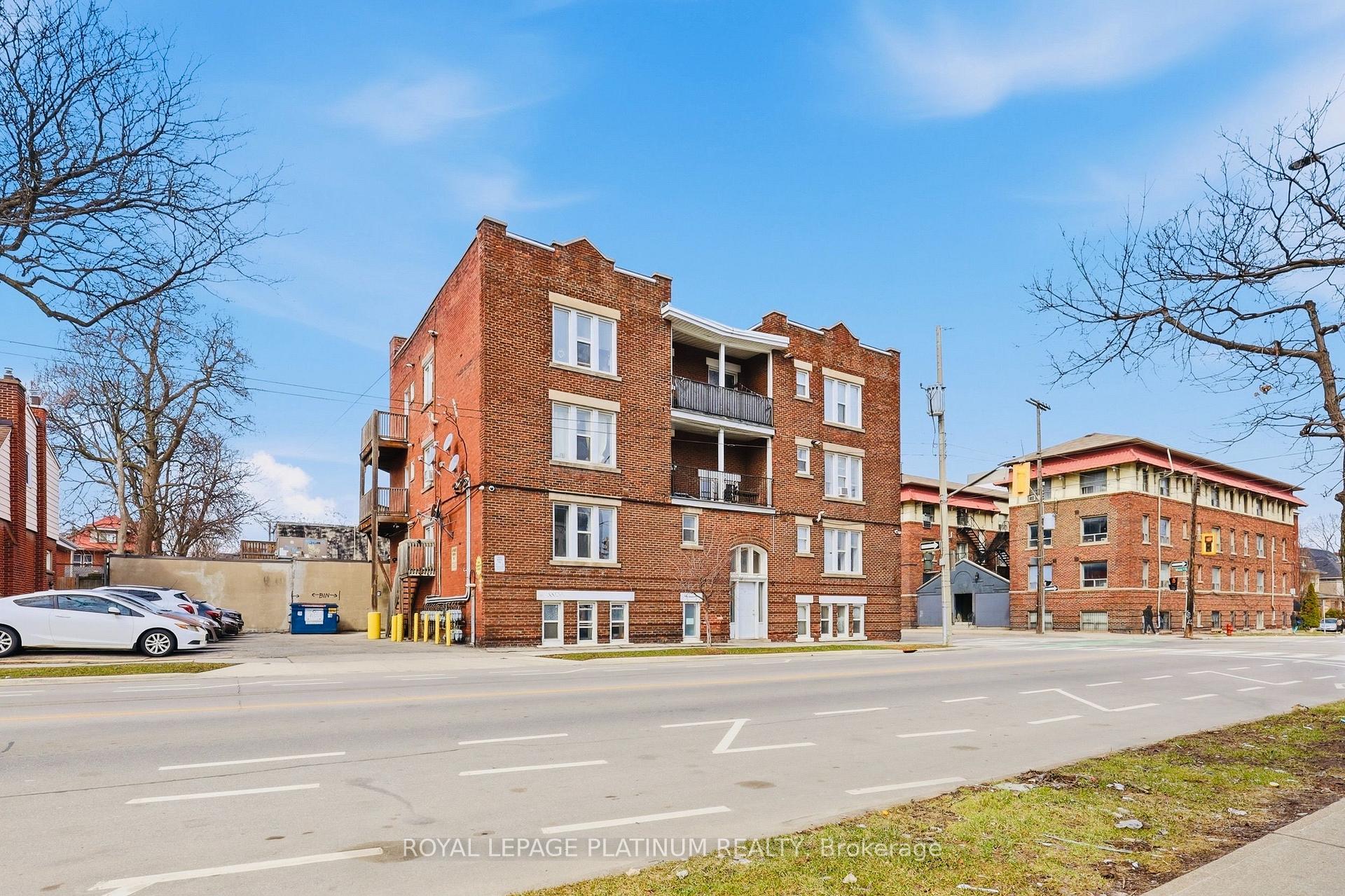 Photo 2 of Unit 10, 120 Sherman Avenue S, Hamilton, St. Clair — HOMEH