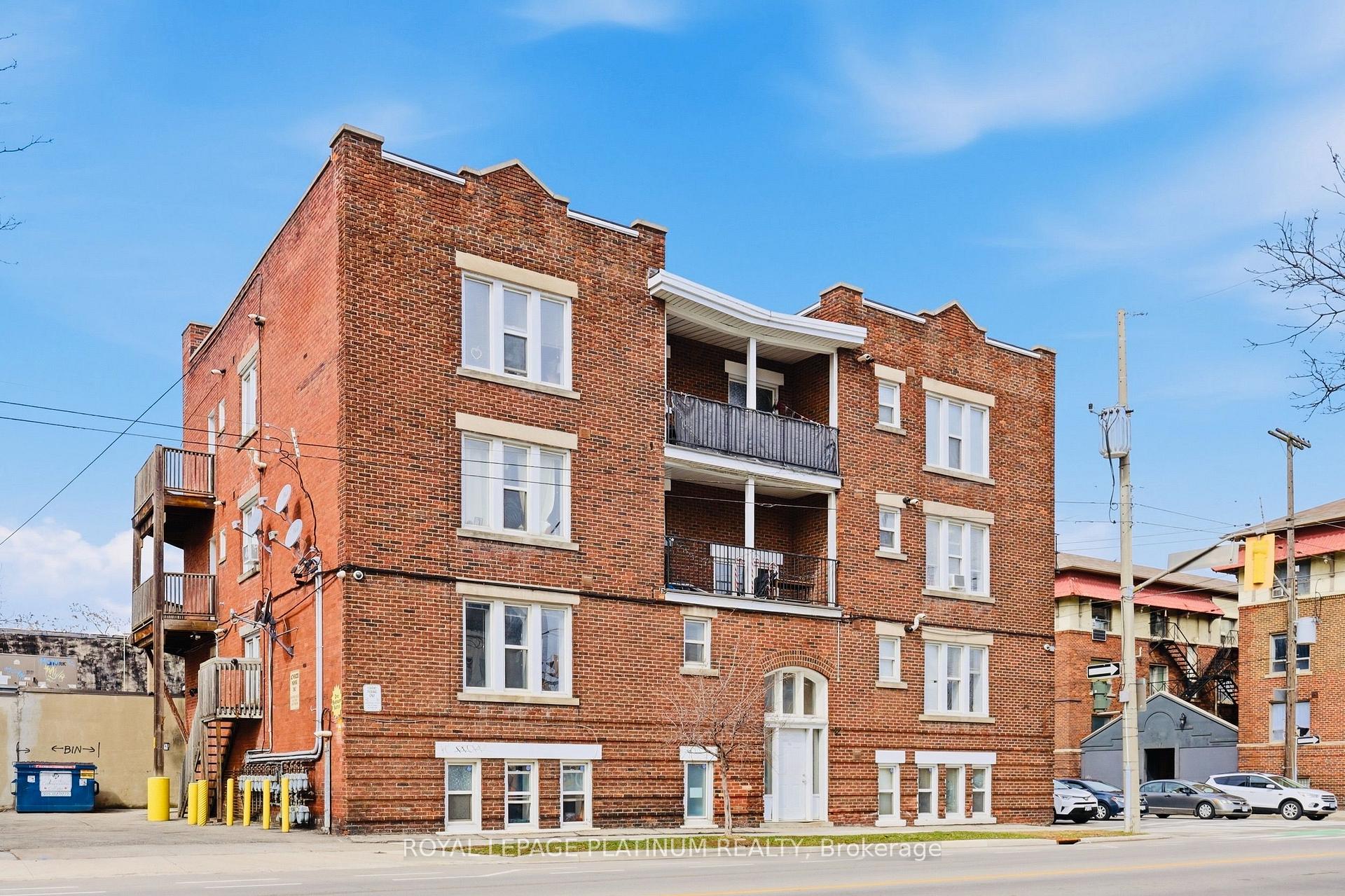 Photo 3 of Unit 10, 120 Sherman Avenue S, Hamilton, St. Clair — HOMEH