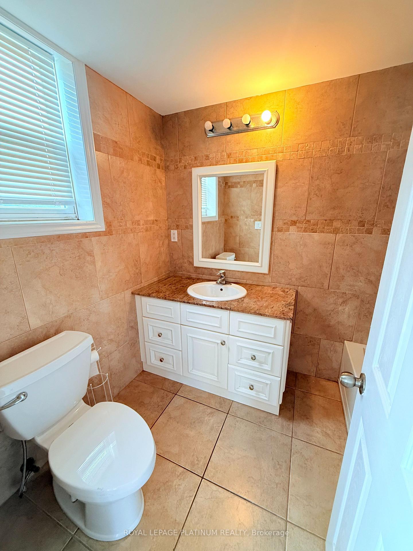 Photo 6 of Unit 10, 120 Sherman Avenue S, Hamilton, St. Clair — HOMEH