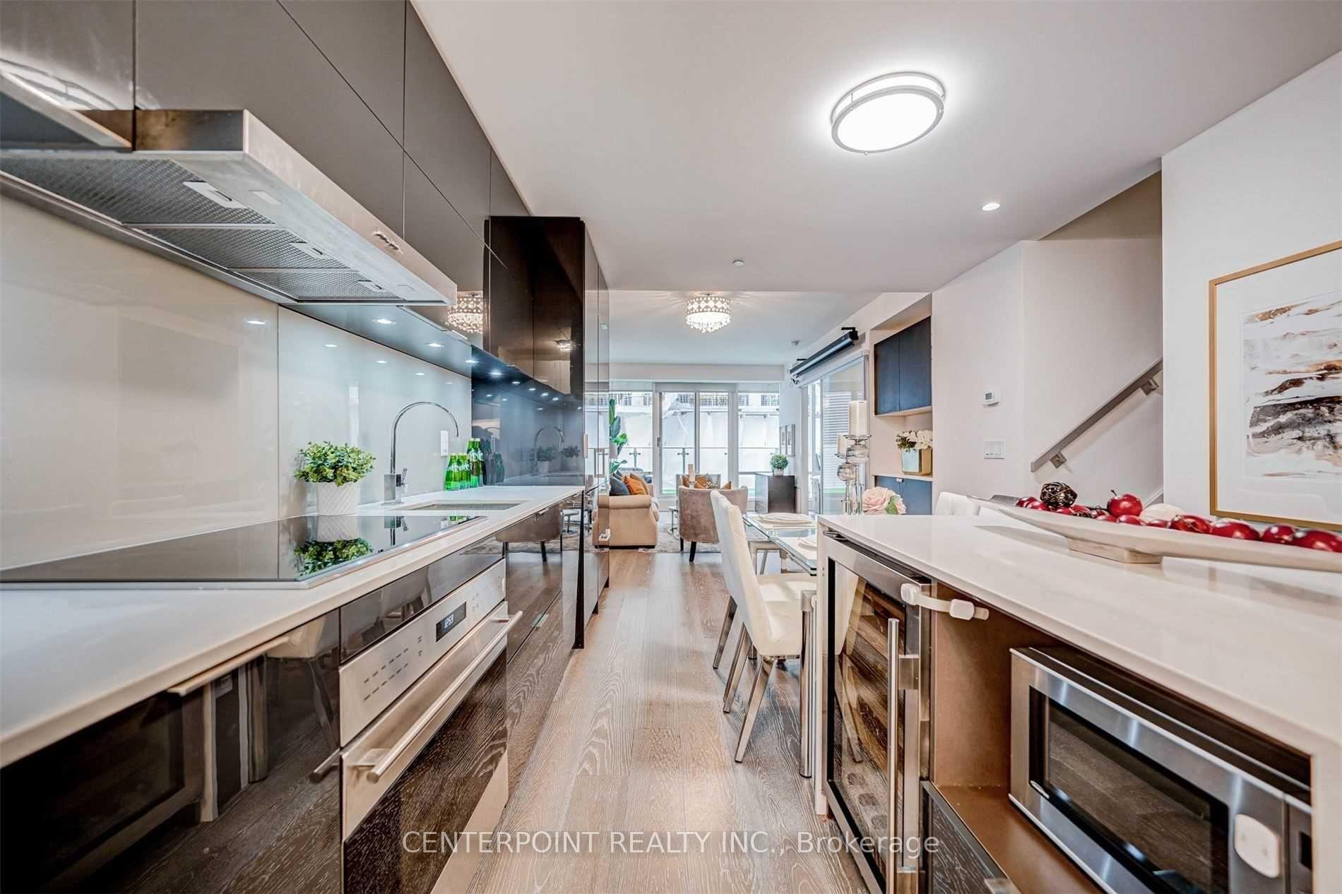 Photo 3 of Unit 515, 1 Bloor Street E, Toronto, Church-Yonge Corridor — HOMEH