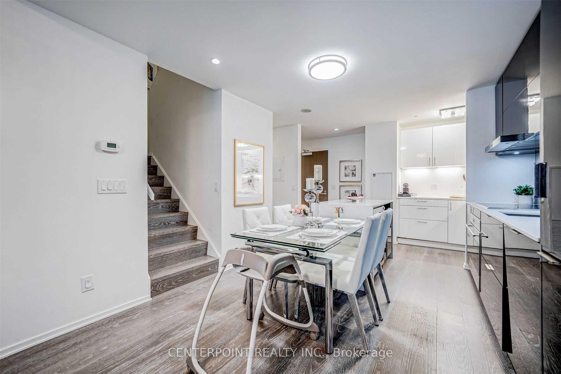 Photo 4 of Unit 515, 1 Bloor Street E, Toronto, Church-Yonge Corridor — HOMEH