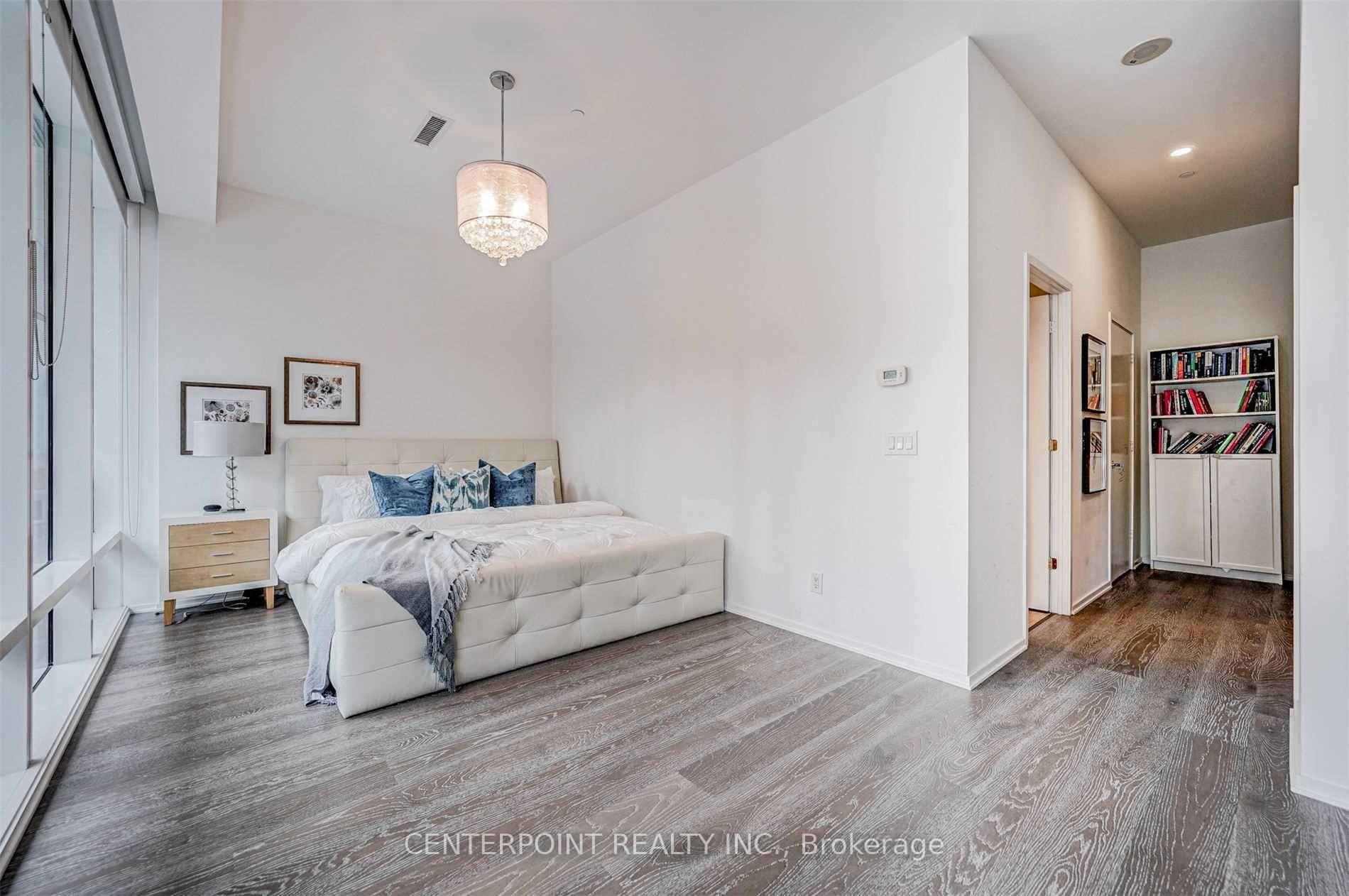 Photo 17 of Unit 515, 1 Bloor Street E, Toronto, Church-Yonge Corridor — HOMEH