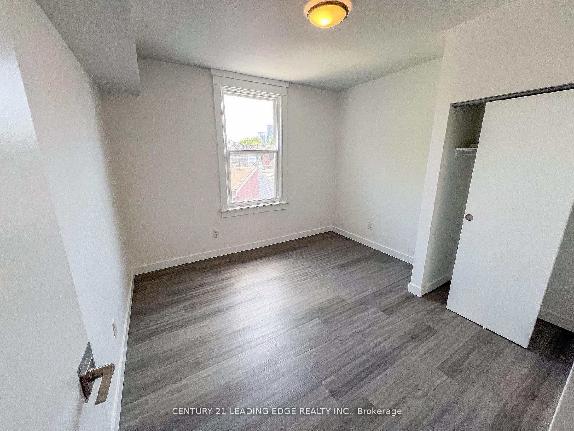 Photo 5 of Unit 3, 1 A Leonard Avenue, Toronto, Kensington-Chinatown — HOMEH