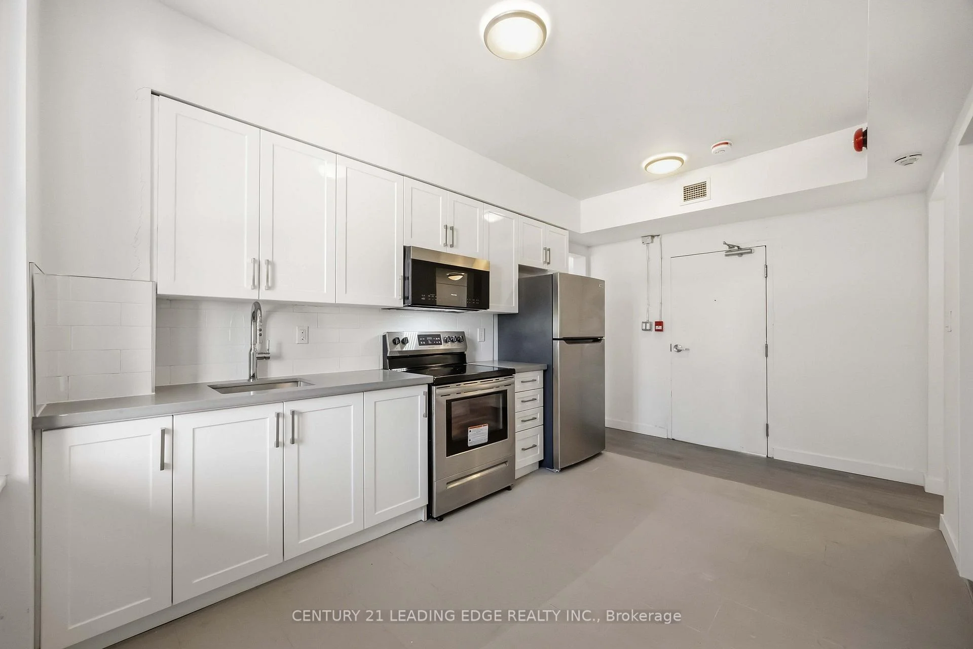 Photo 10 of Unit 3, 1 A Leonard Avenue, Toronto, Kensington-Chinatown — HOMEH