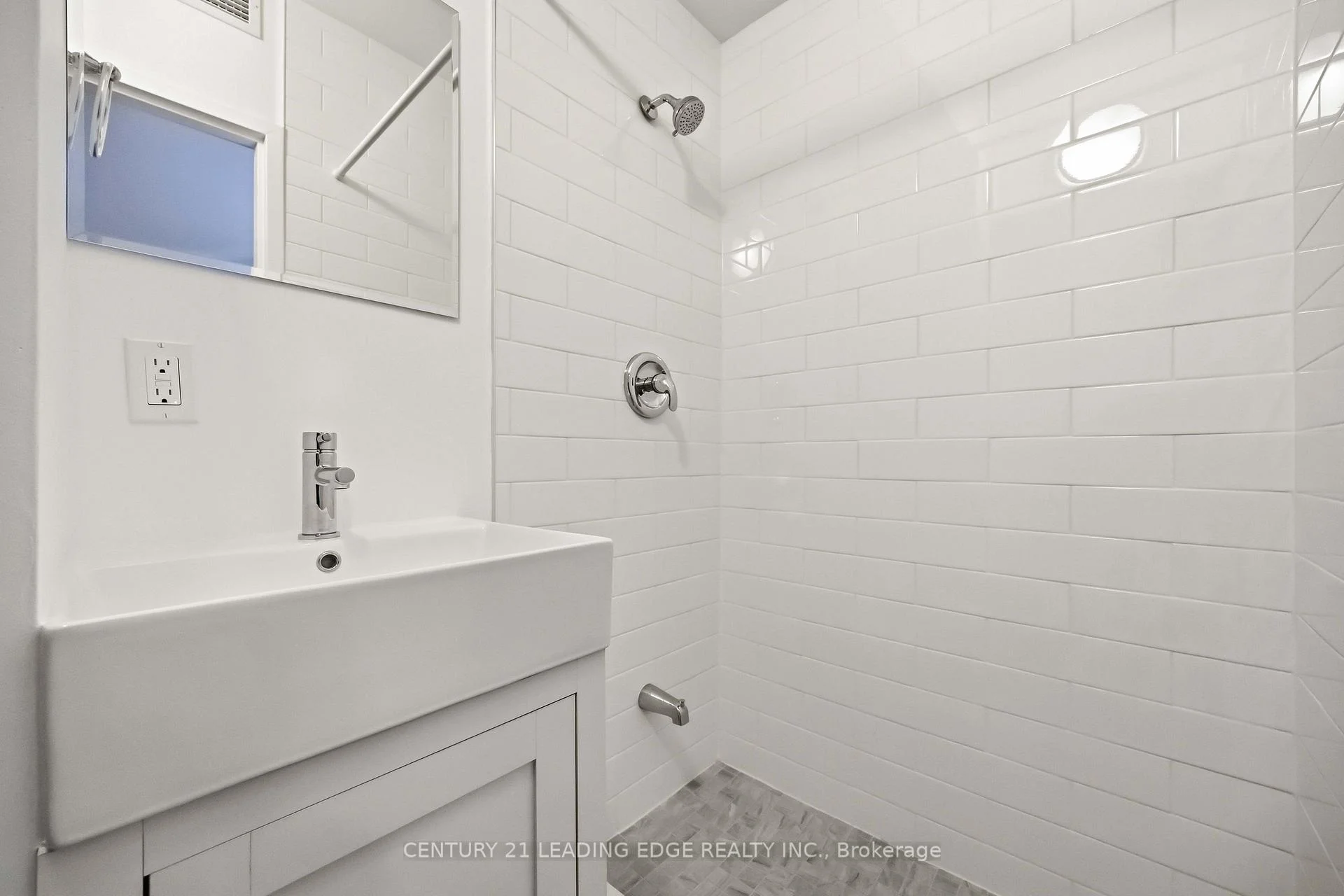 Photo 32 of Unit 3, 1 A Leonard Avenue, Toronto, Kensington-Chinatown — HOMEH