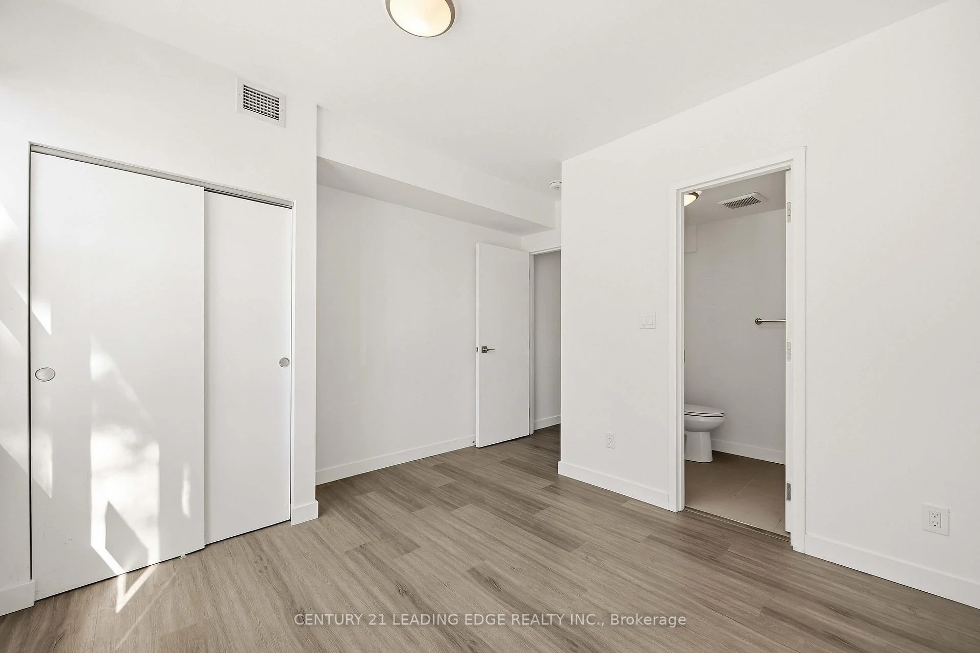 Photo 38 of Unit 3, 1 A Leonard Avenue, Toronto, Kensington-Chinatown — HOMEH